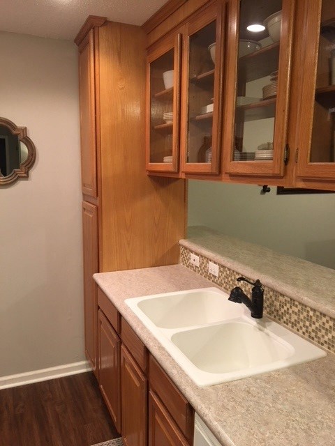 Lakewood Hills Condo - Residential