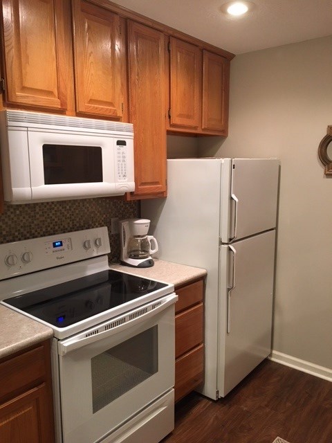 Lakewood Hills Condo - Residential
