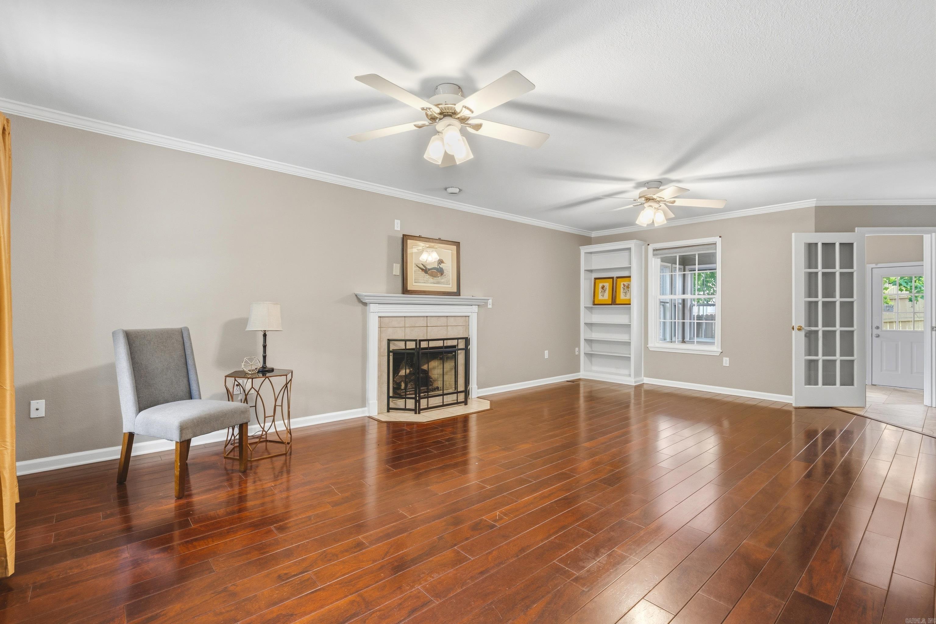 TOWNSQUARE - Residential