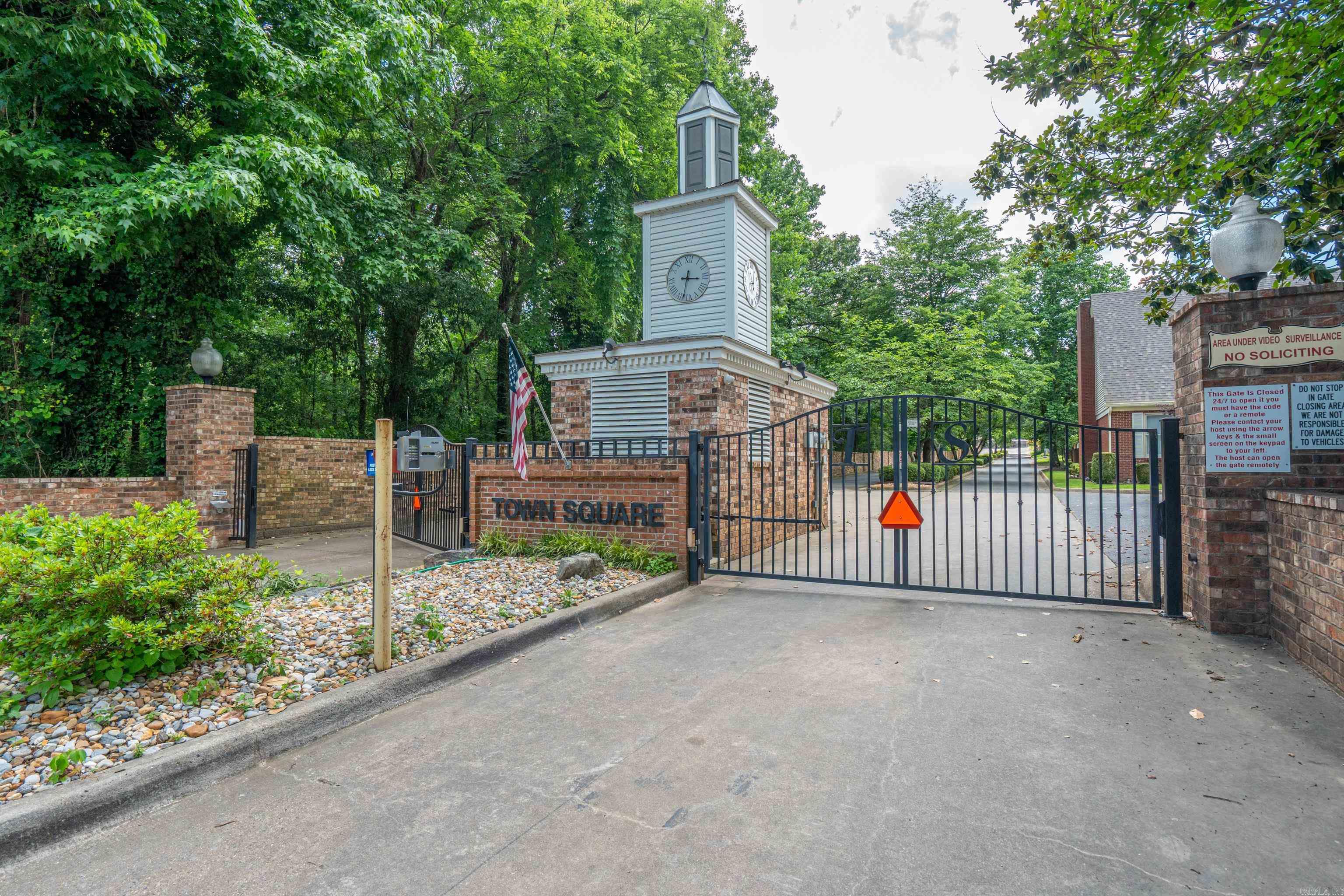 TOWNSQUARE - Residential