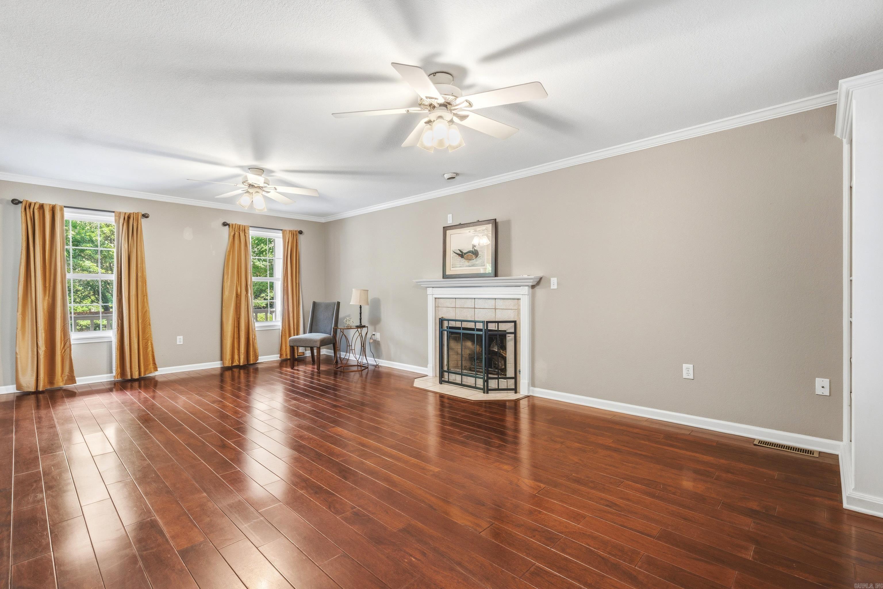 TOWNSQUARE - Residential