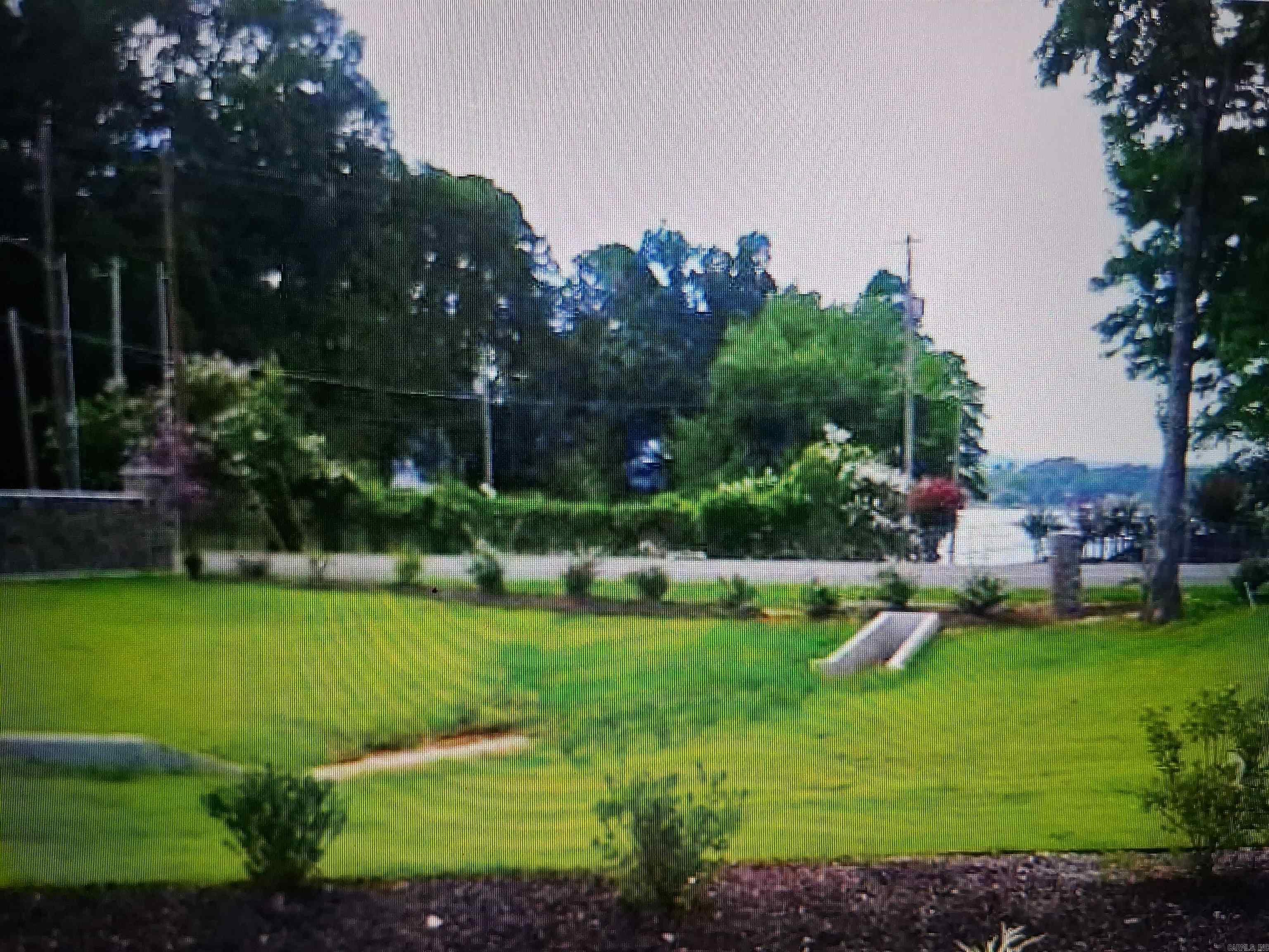 WAYMAKER WAY - Land