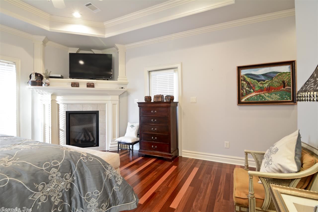 COUNTRY CLUB OF ARK THE - Residential