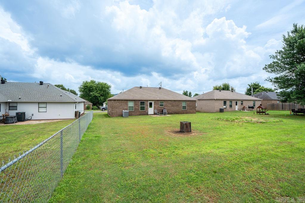 SUMMERBROOKE - Residential