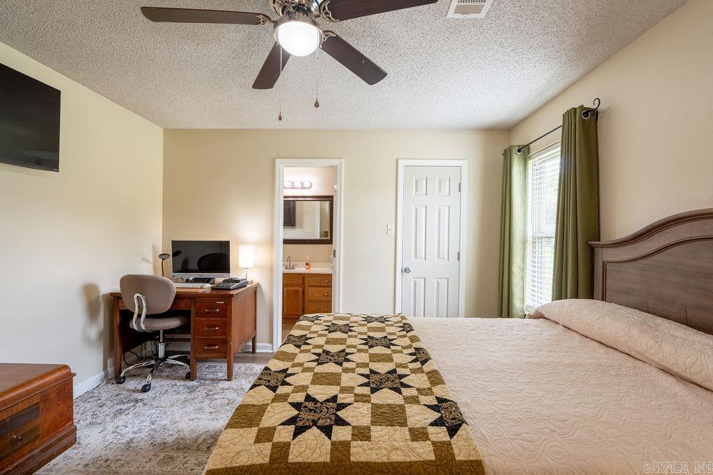 SUMMERBROOKE - Residential