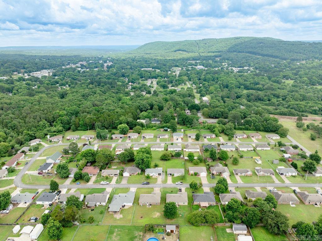 SUMMERBROOKE - Residential