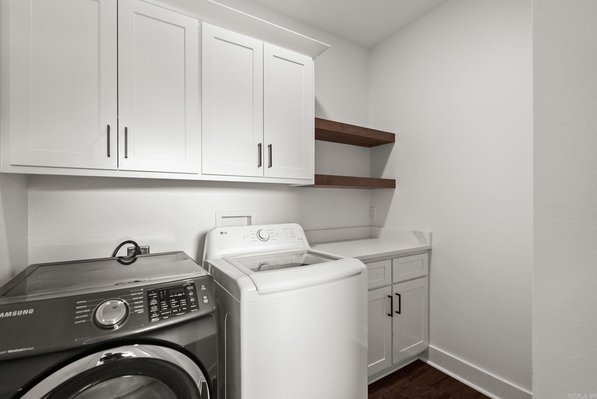 MIDTOWN BRYANT - Residential