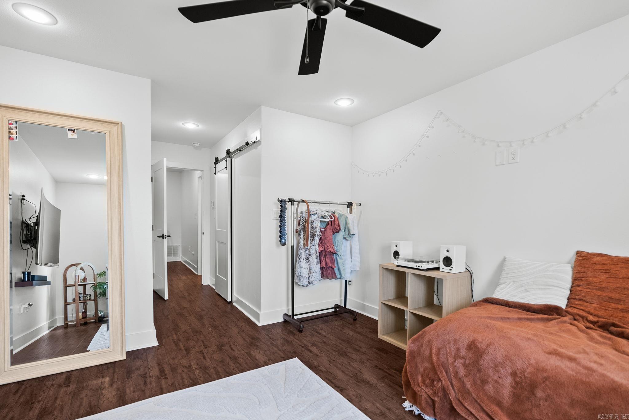 MIDTOWN BRYANT - Residential