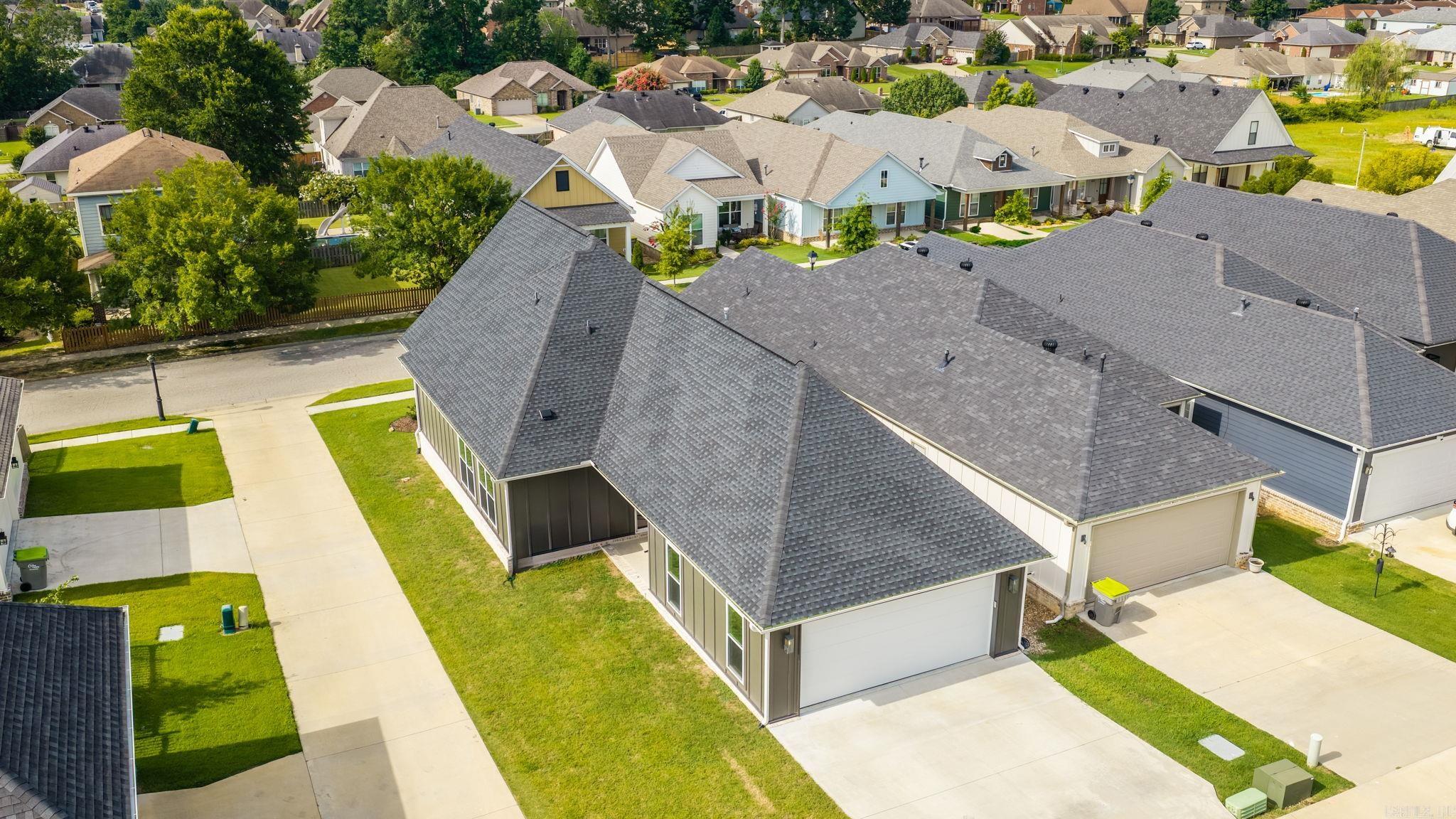 MIDTOWN BRYANT - Residential