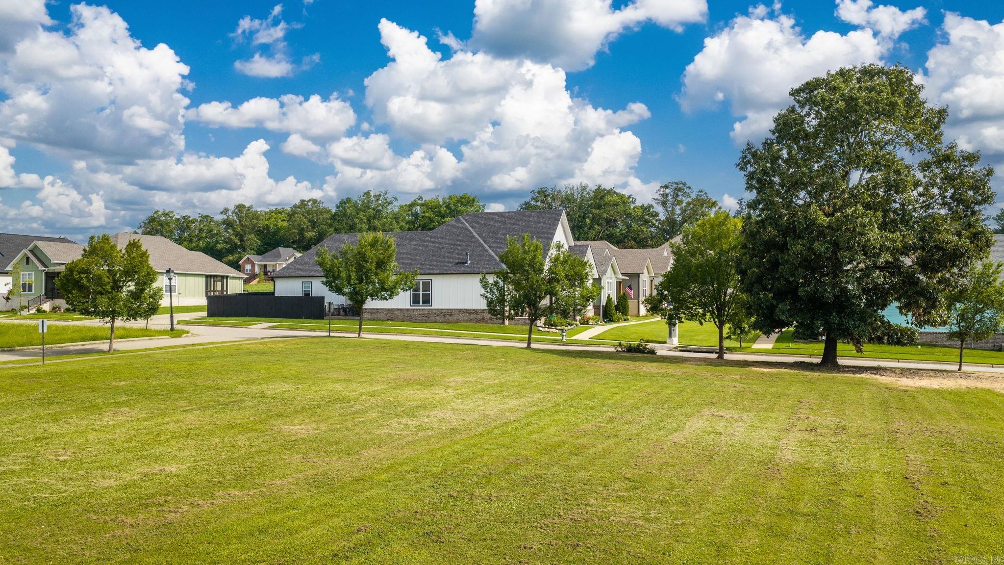 MIDTOWN BRYANT - Residential