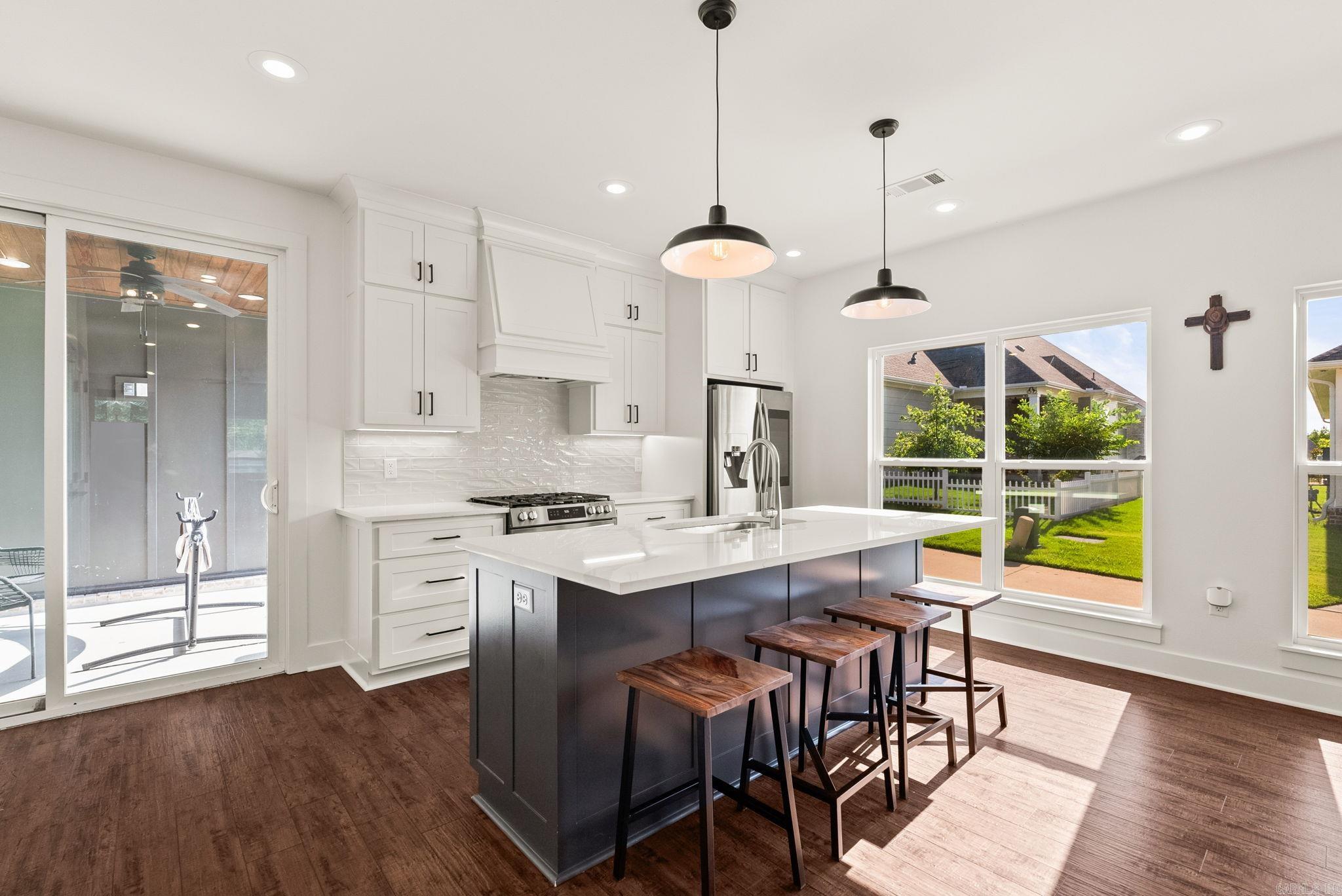 MIDTOWN BRYANT - Residential