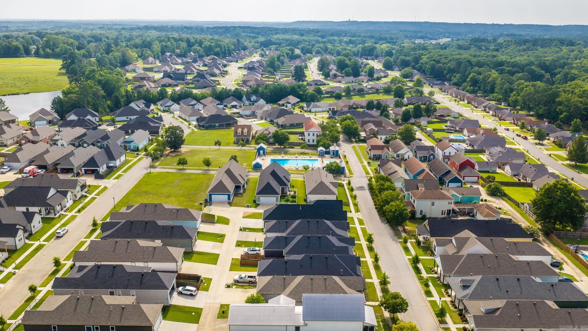 MIDTOWN BRYANT - Residential
