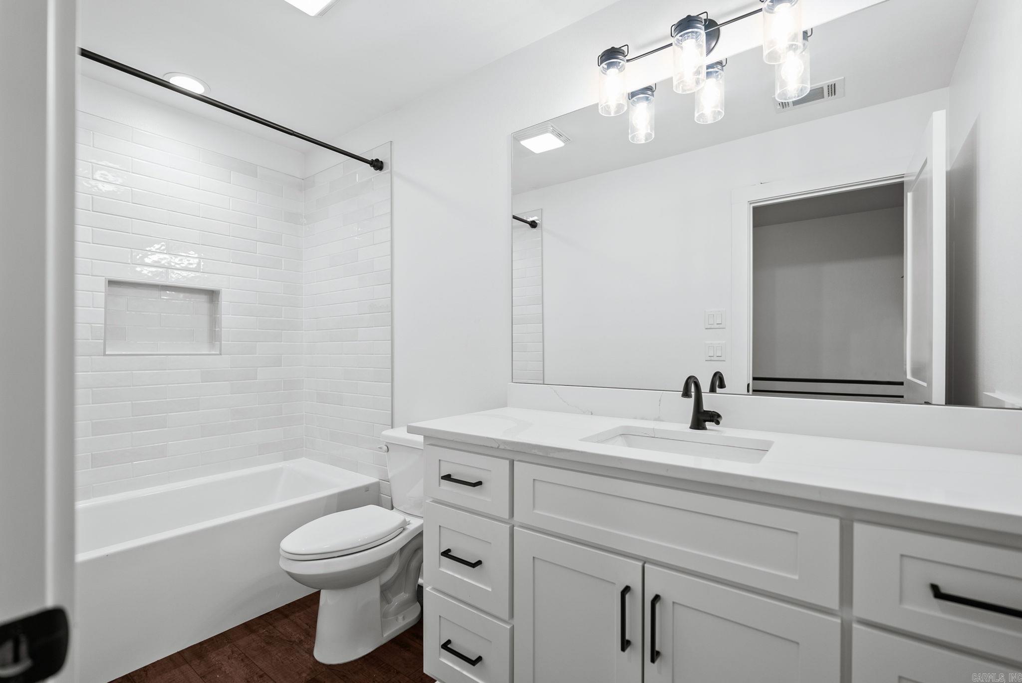 MIDTOWN BRYANT - Residential