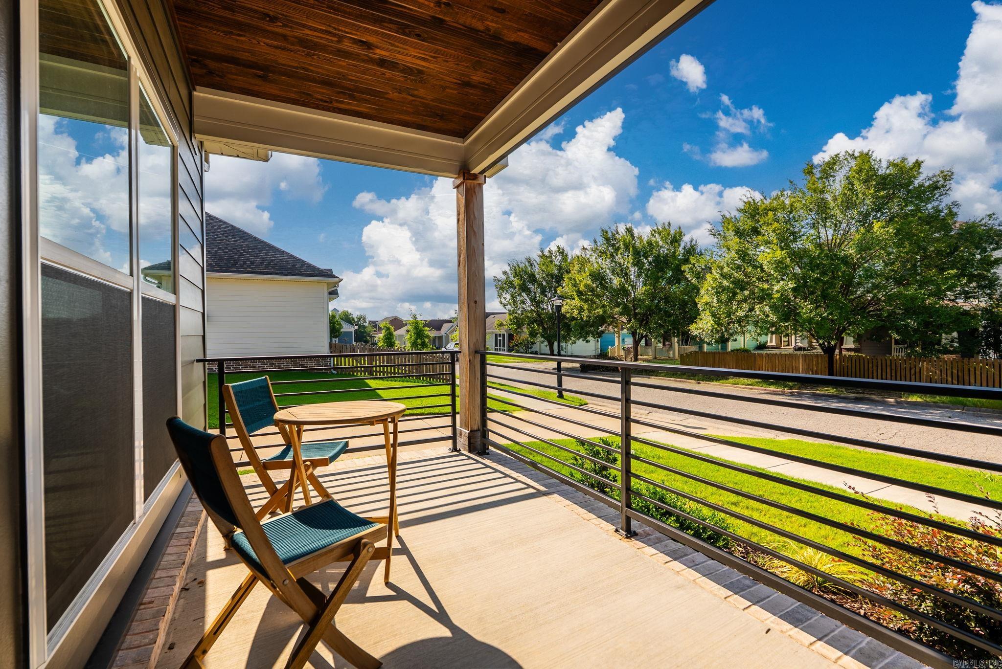 MIDTOWN BRYANT - Residential