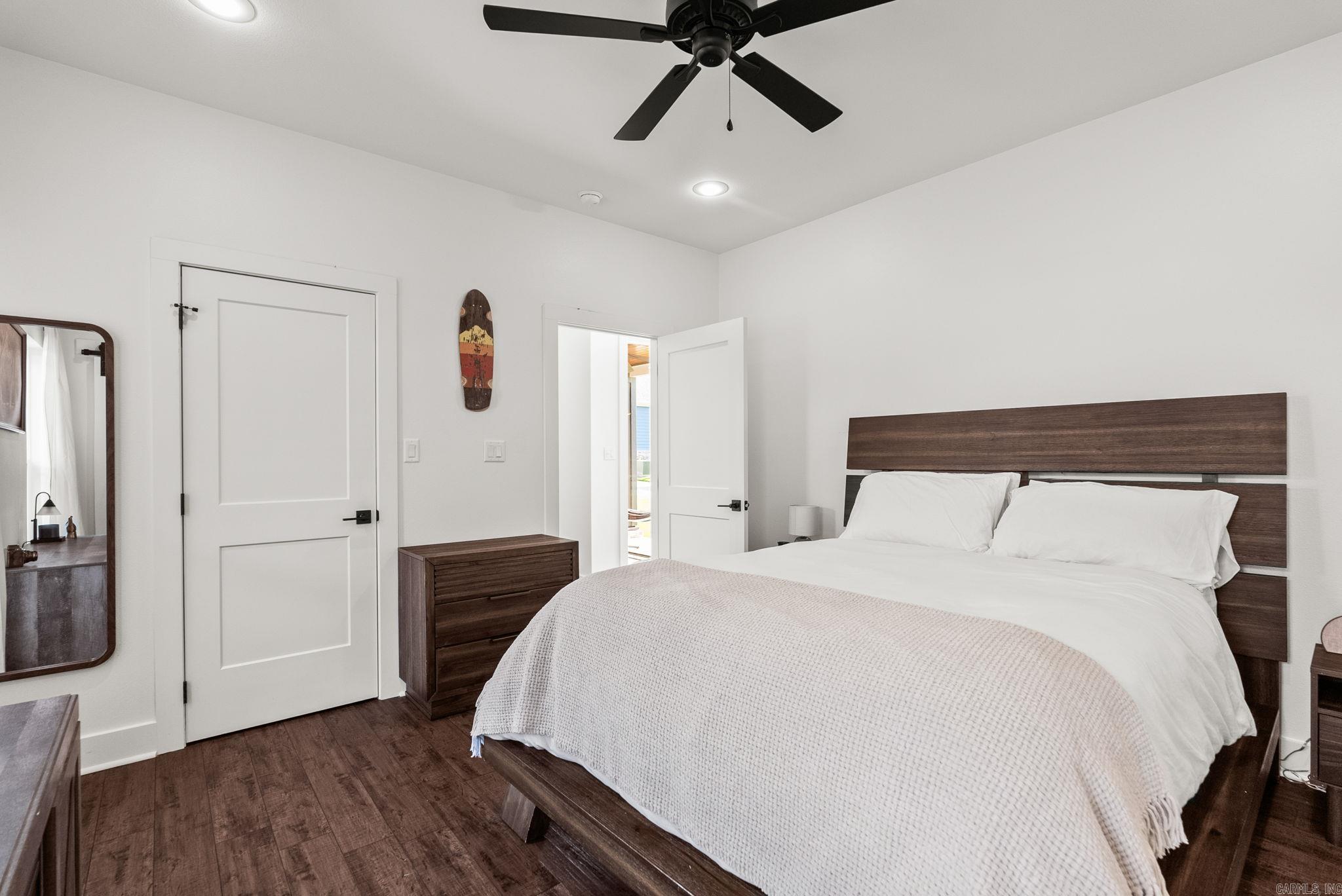 MIDTOWN BRYANT - Residential