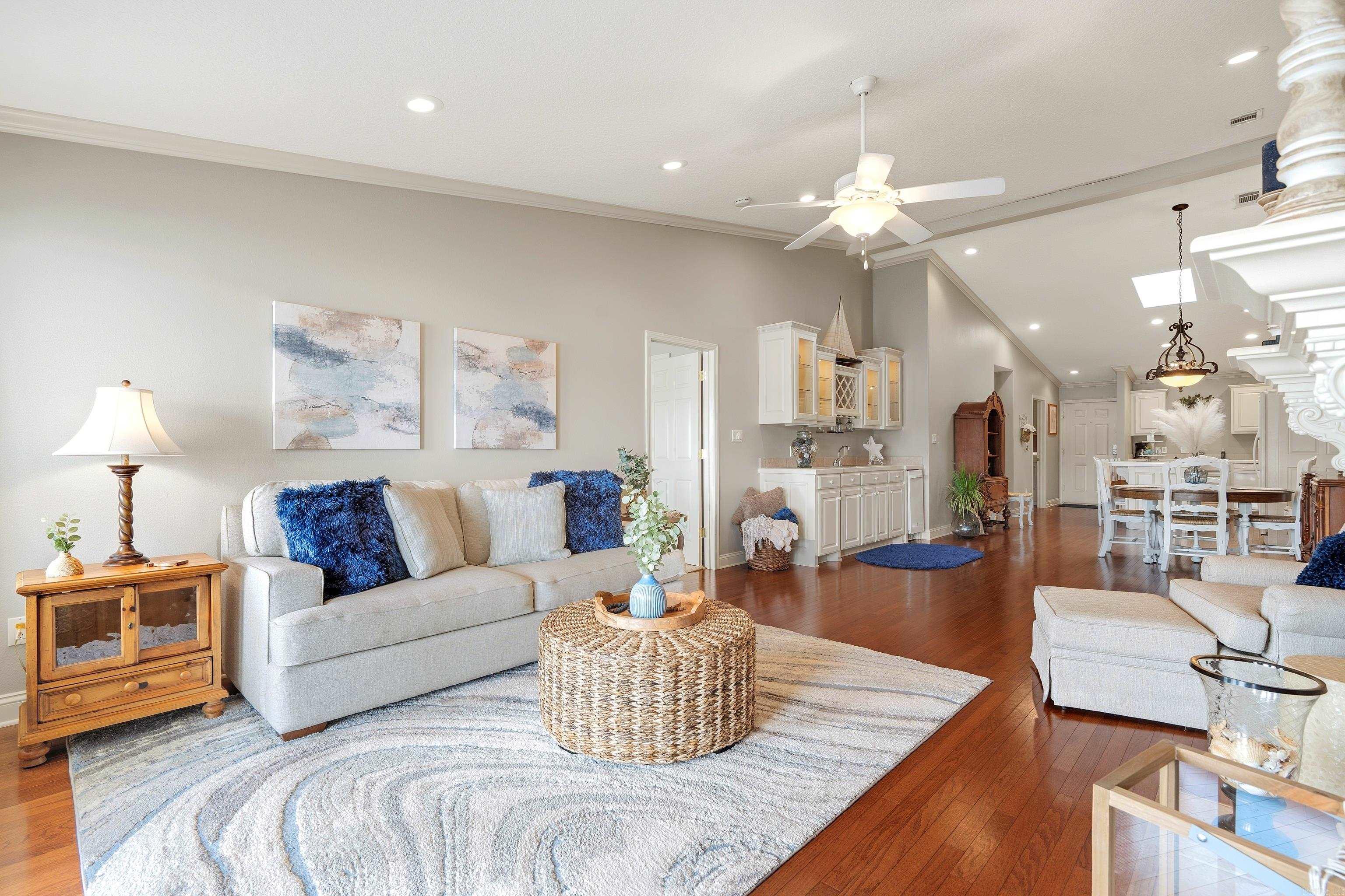 CATALINA COVE HPR - Residential