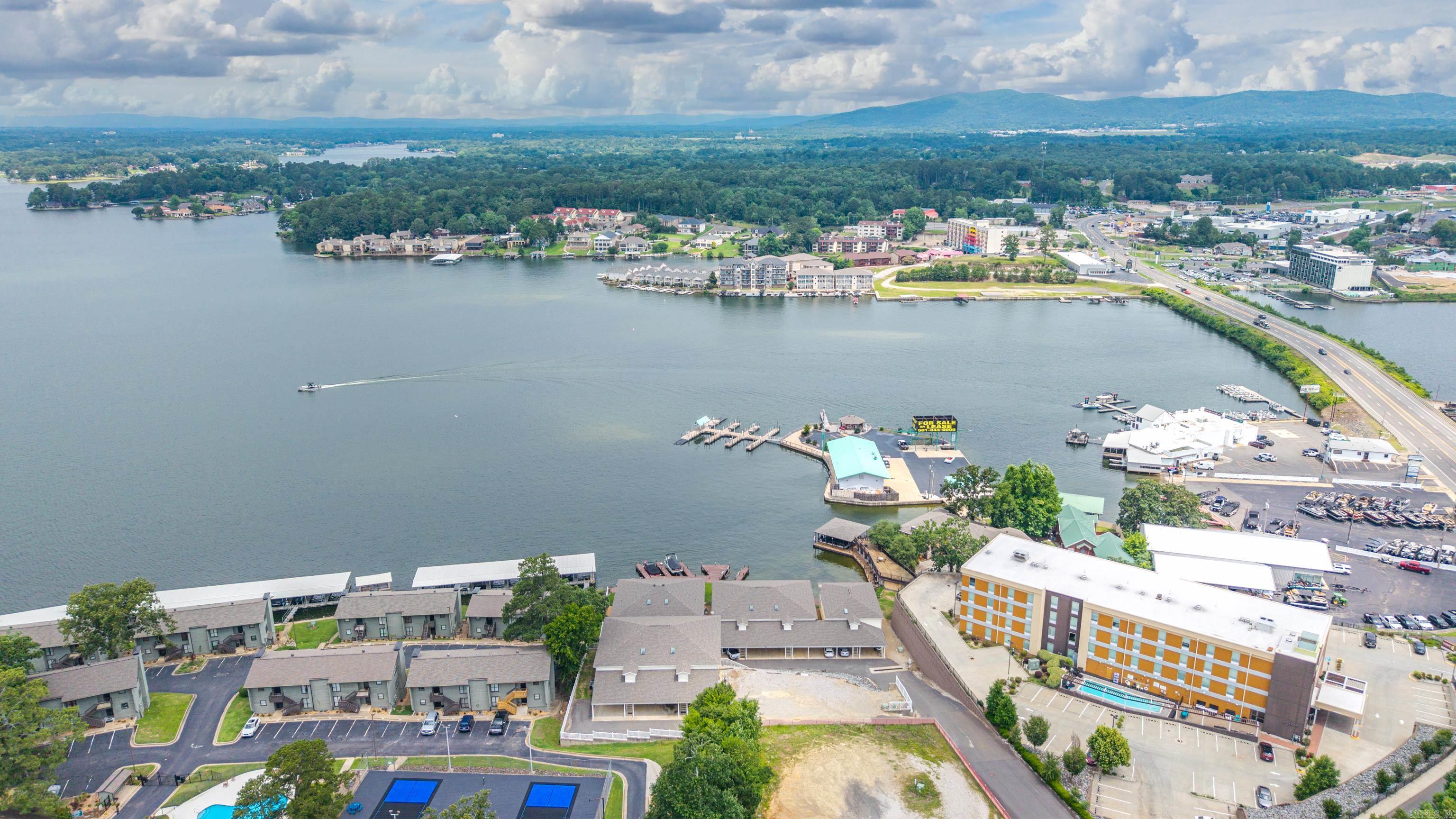 CATALINA COVE HPR - Residential