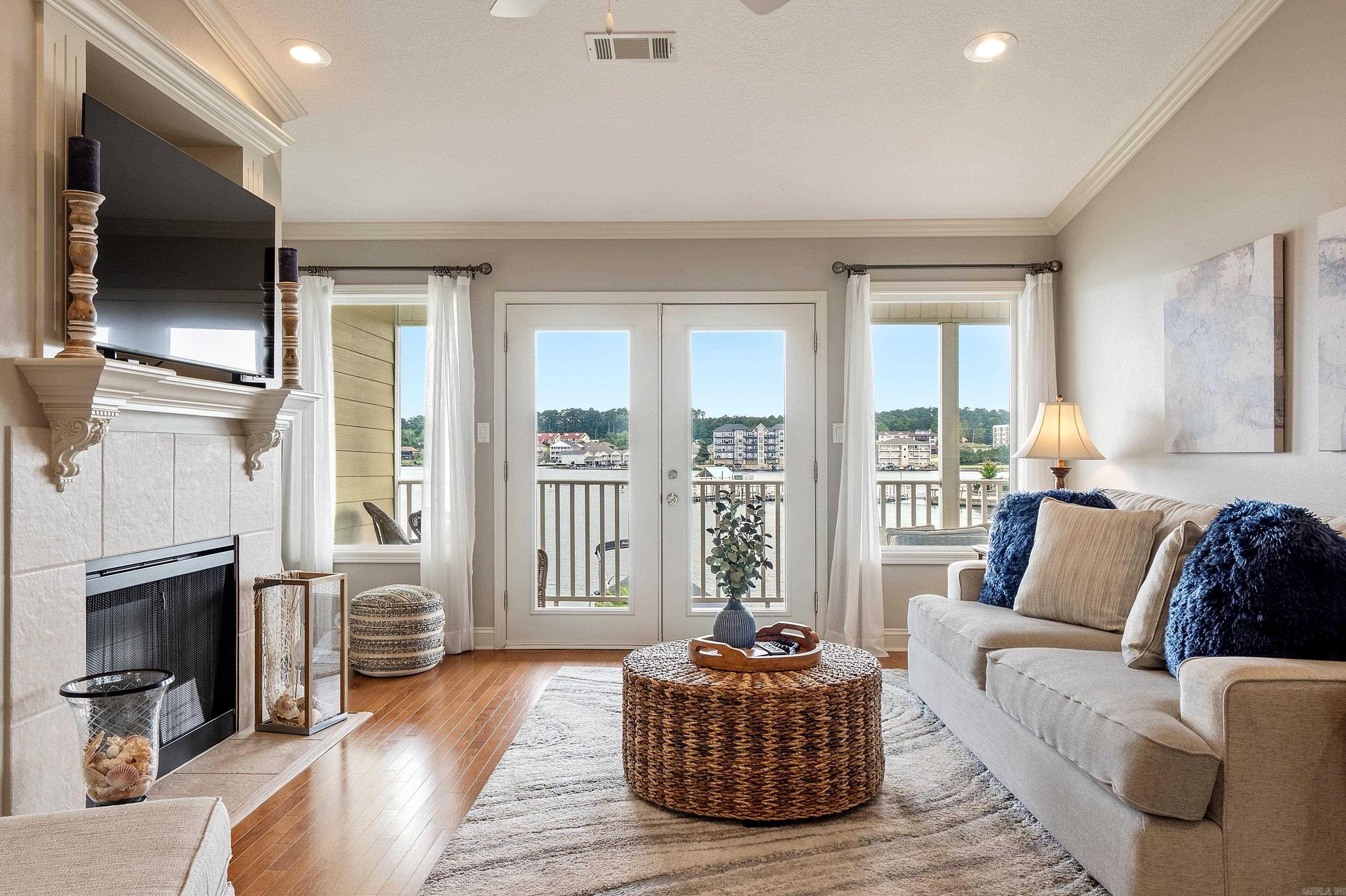 CATALINA COVE HPR - Residential