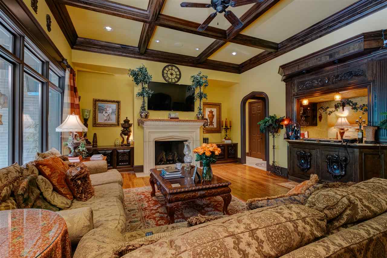 CHENAL VALLEY SOLOGNE CIRCLE - Residential