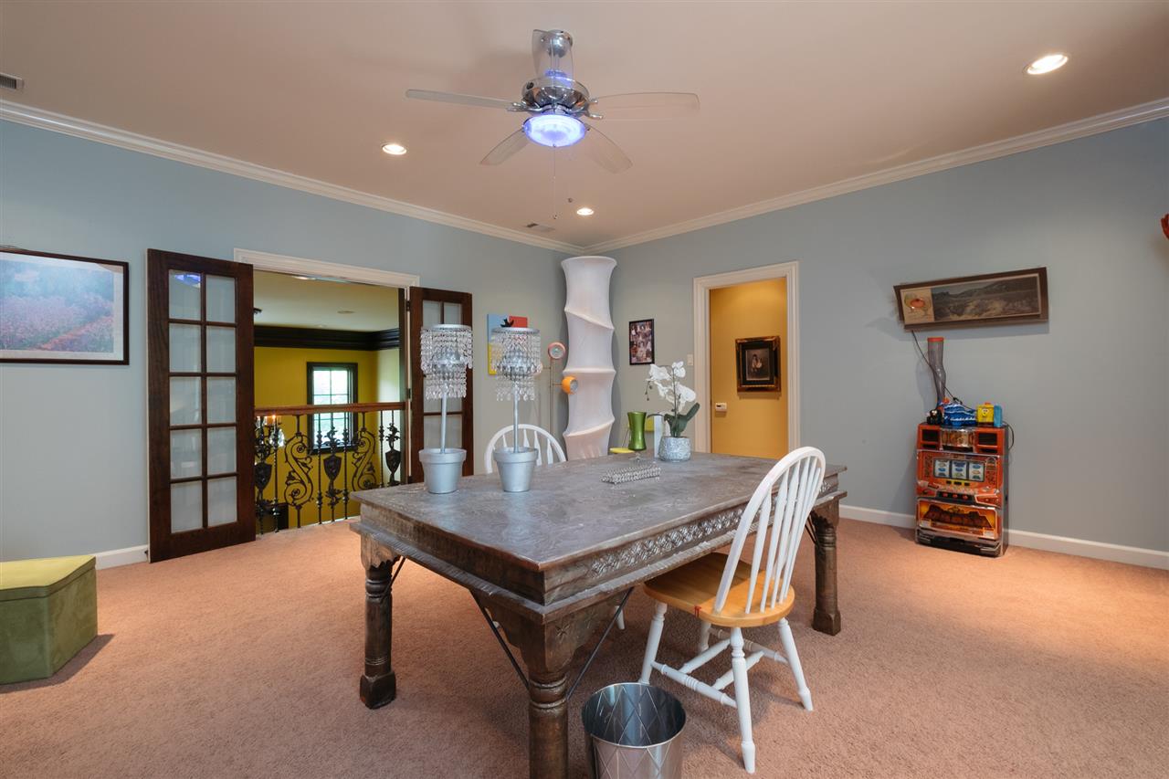 CHENAL VALLEY SOLOGNE CIRCLE - Residential