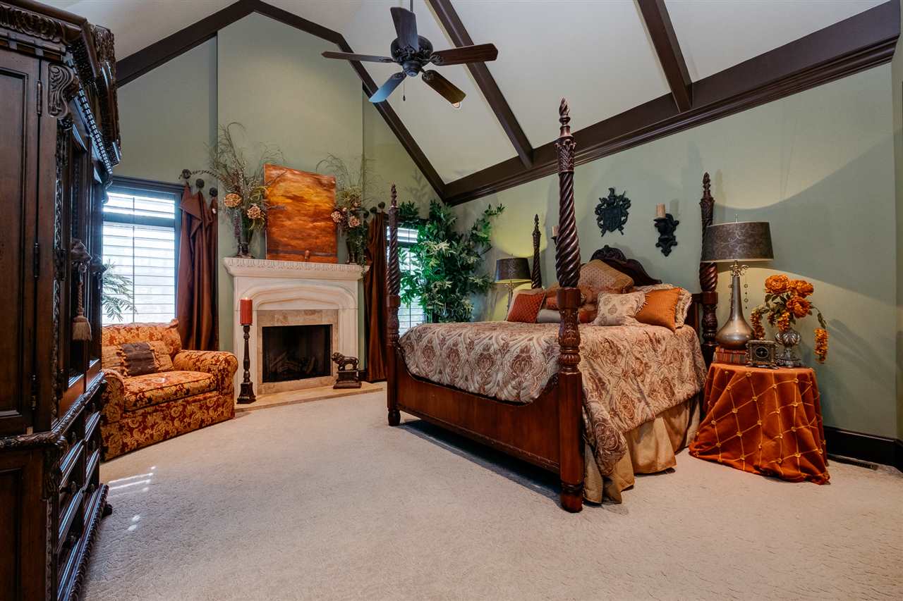 CHENAL VALLEY SOLOGNE CIRCLE - Residential