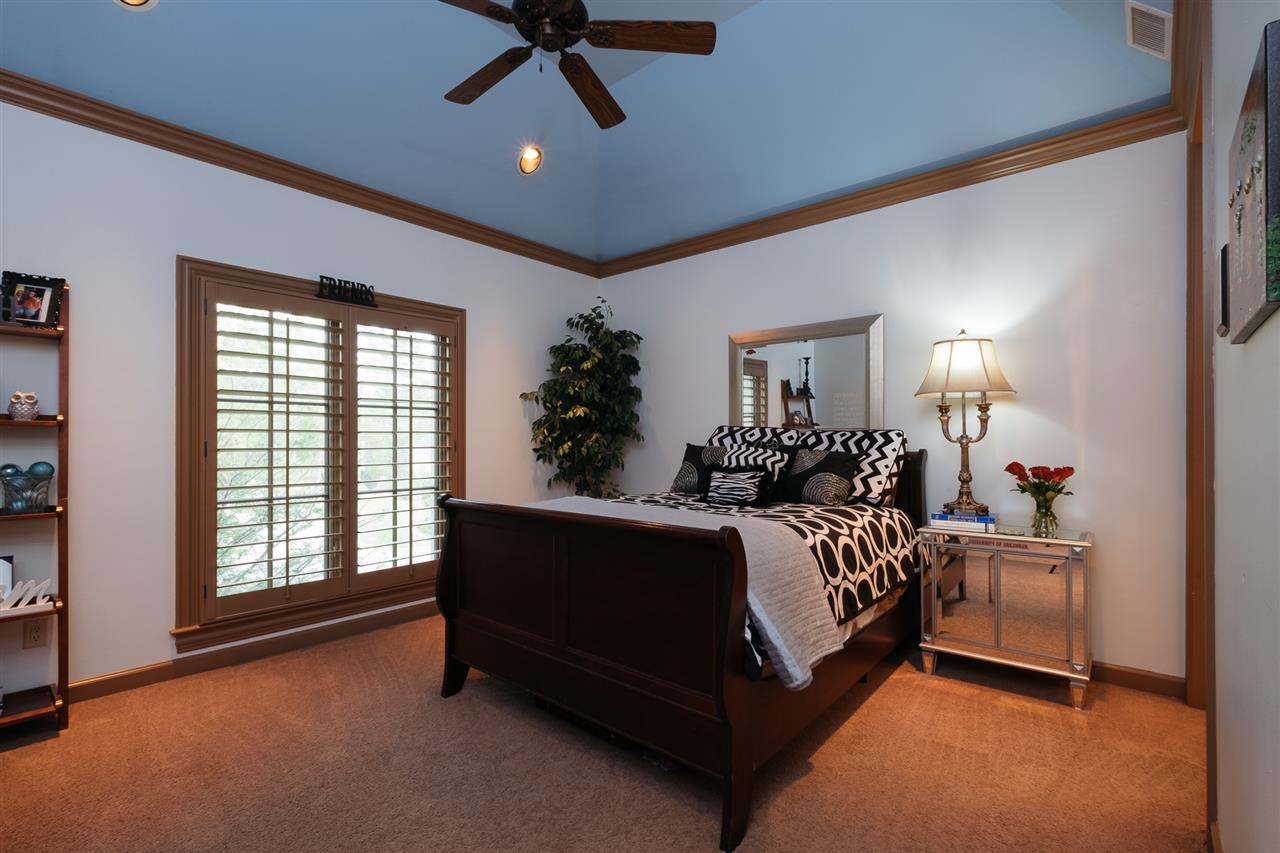 CHENAL VALLEY SOLOGNE CIRCLE - Residential