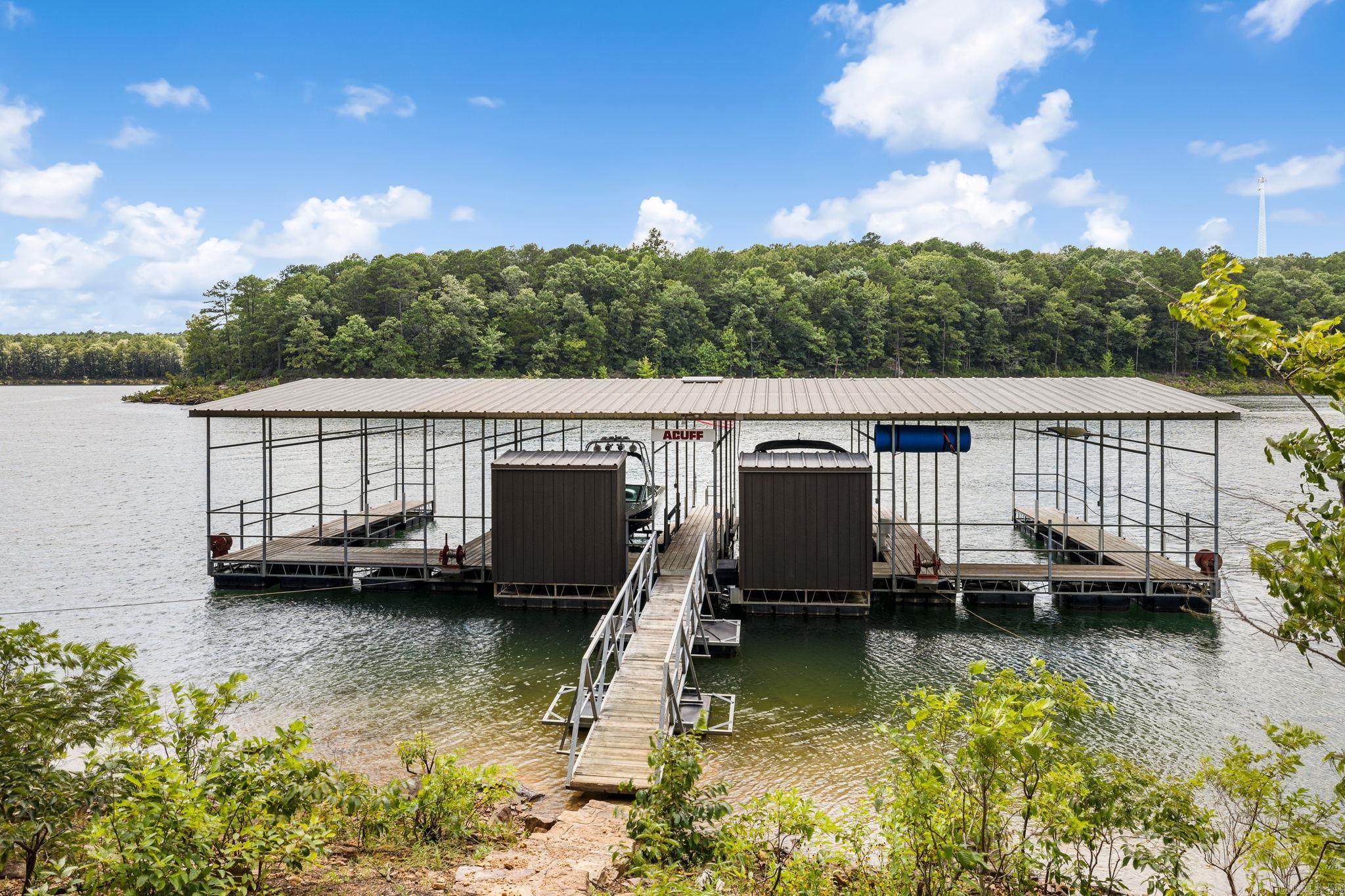 TANNENBAUM - LAKE - Residential