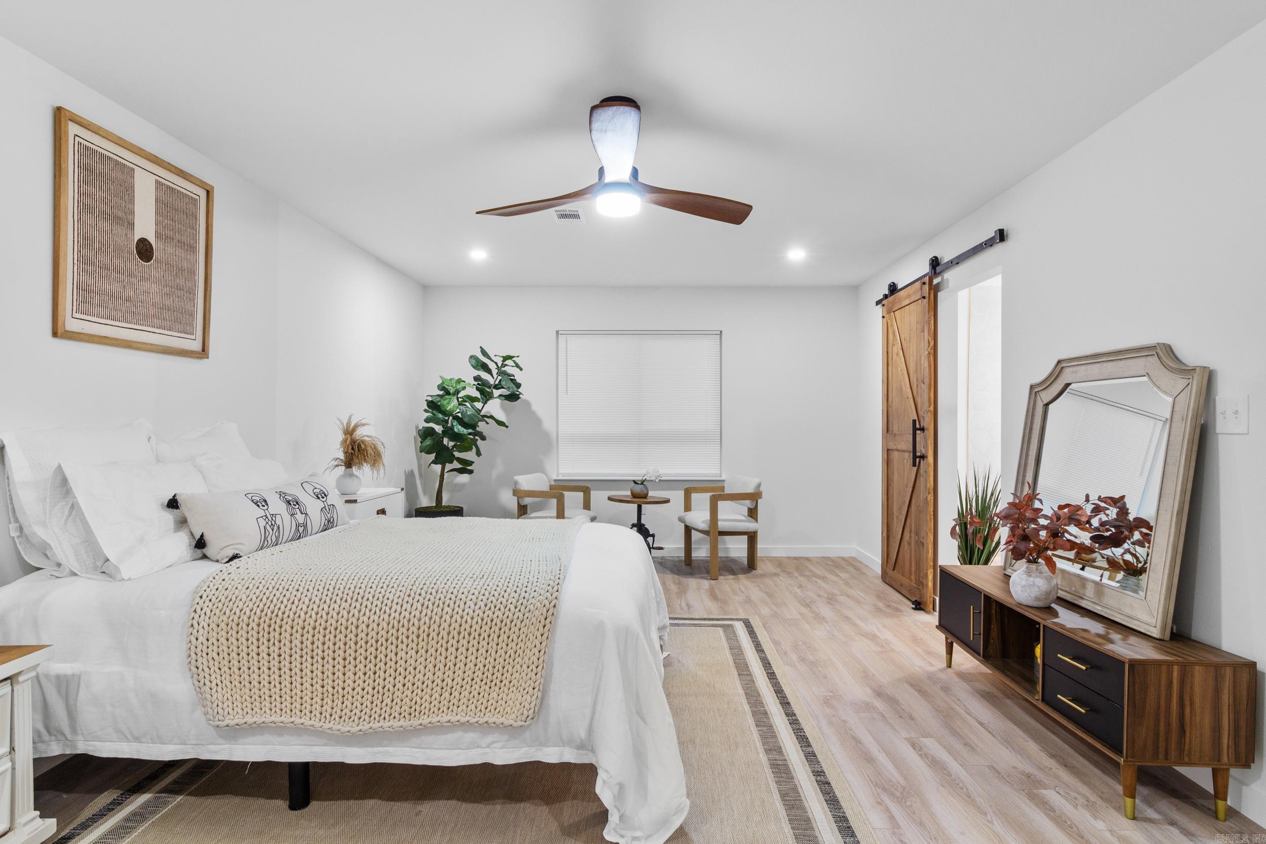 INDIAN HILLS - Residential