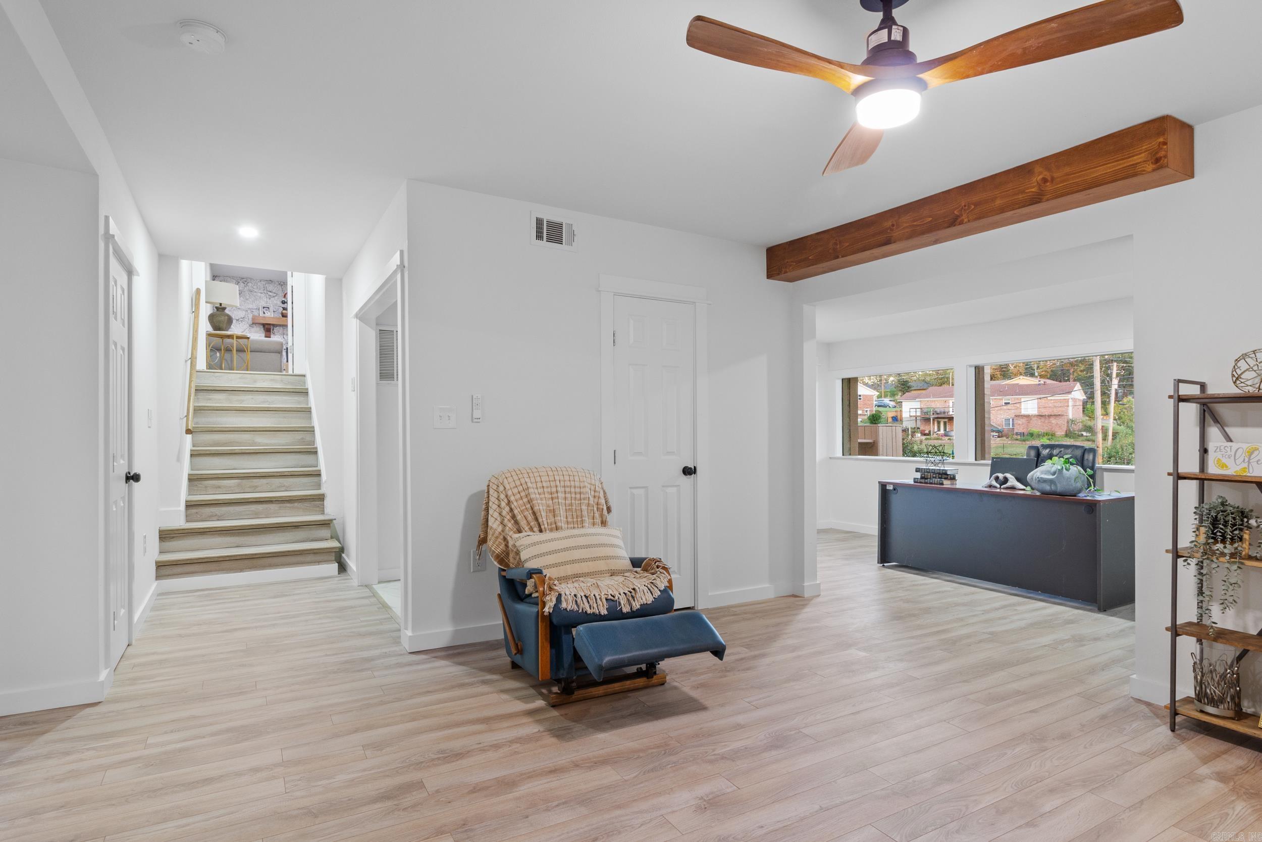 INDIAN HILLS - Residential