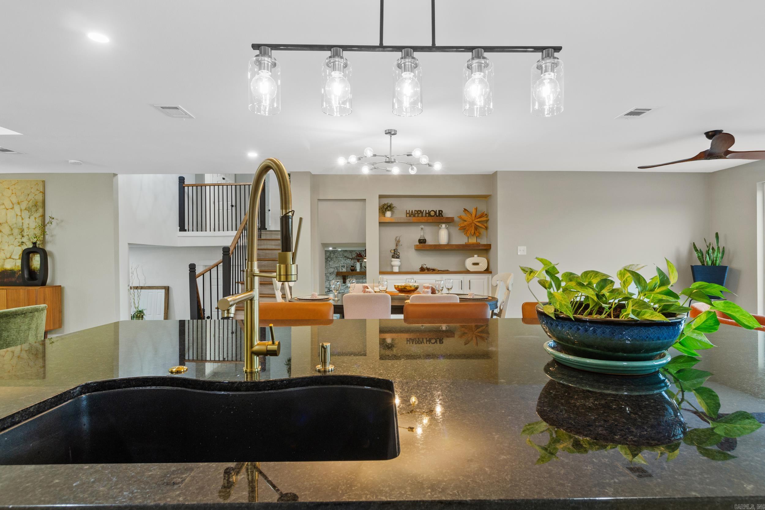 INDIAN HILLS - Residential