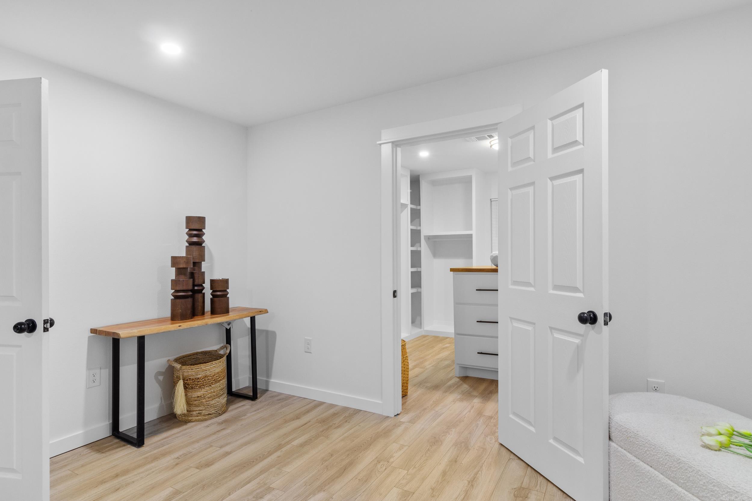 INDIAN HILLS - Residential