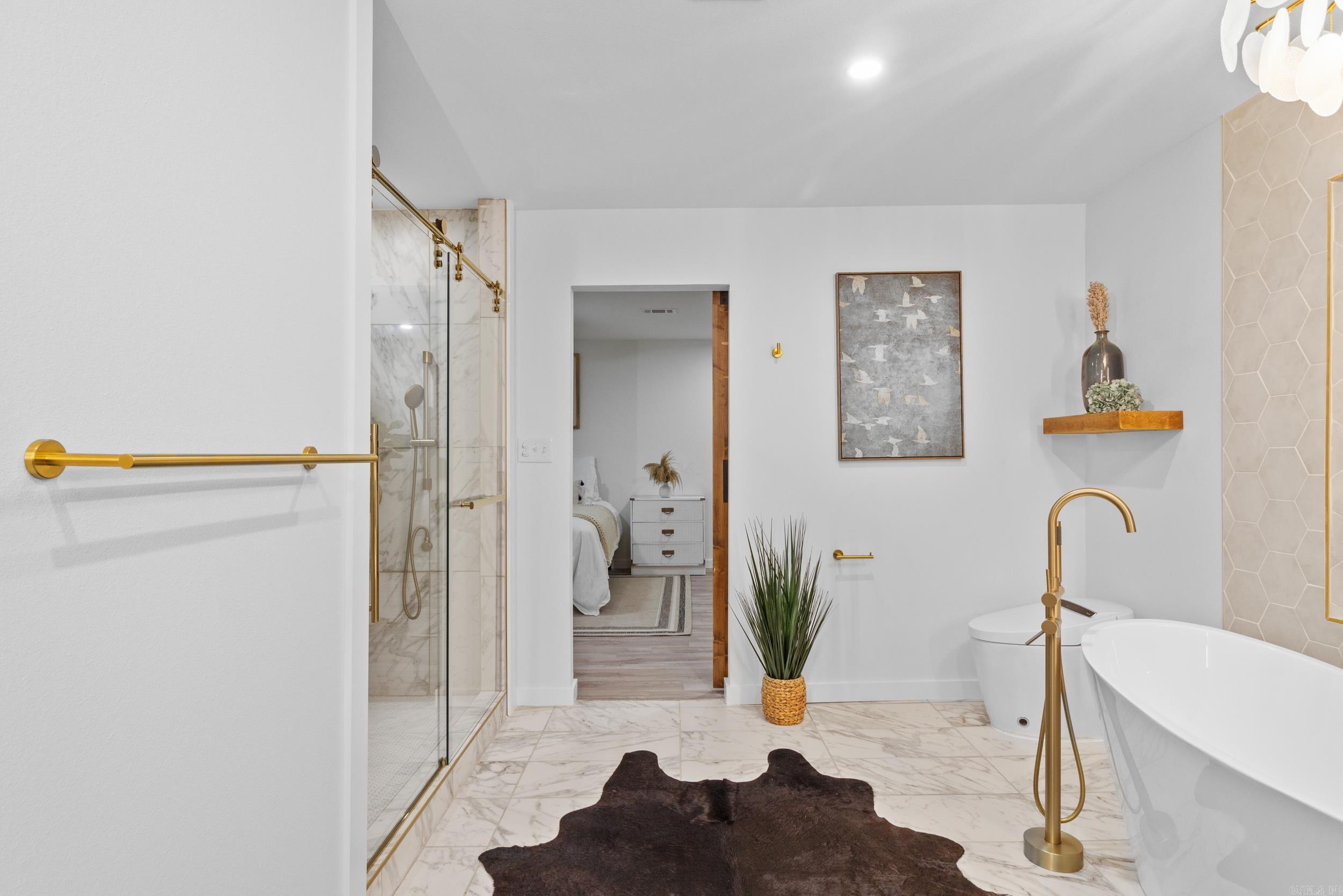 INDIAN HILLS - Residential
