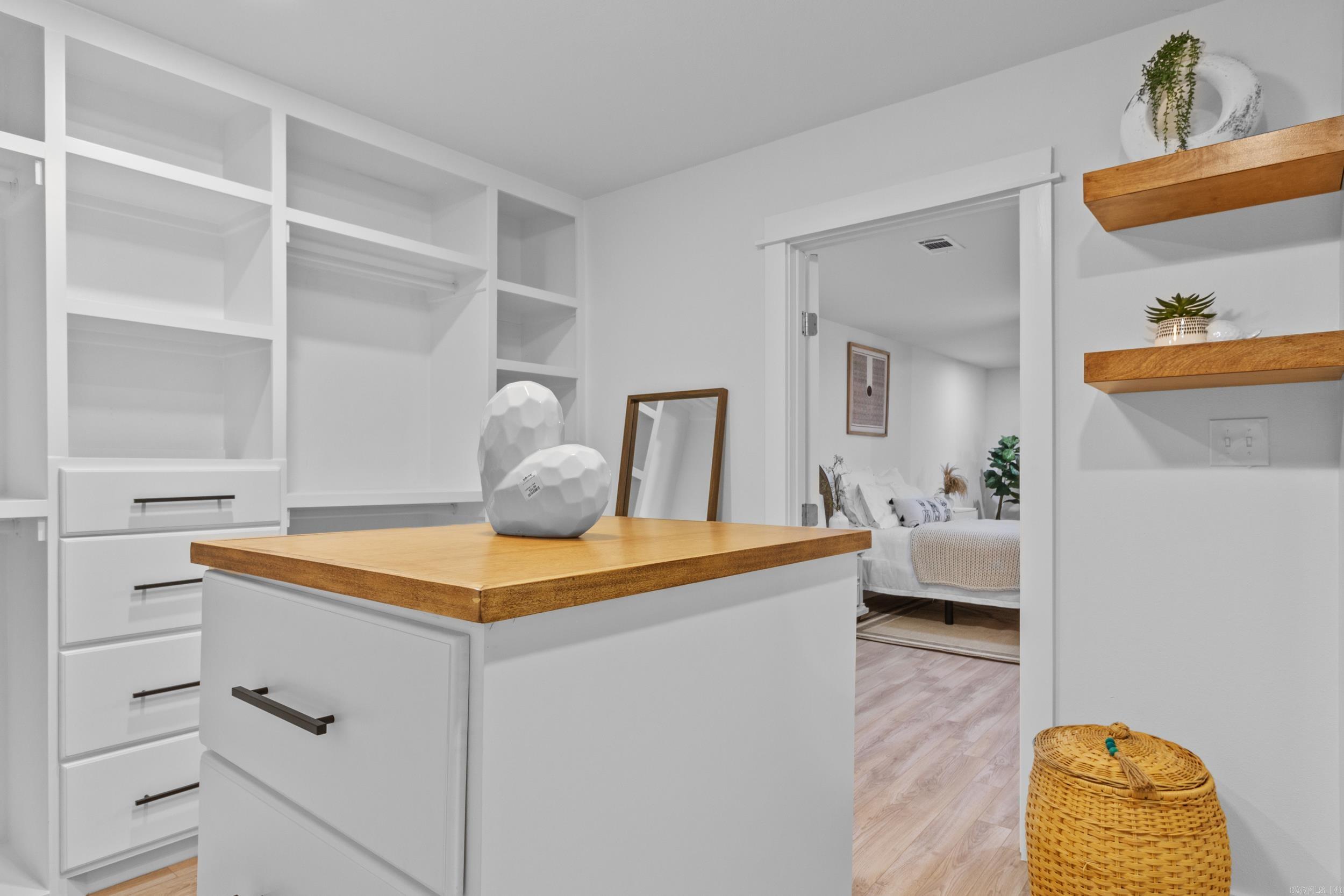 INDIAN HILLS - Residential