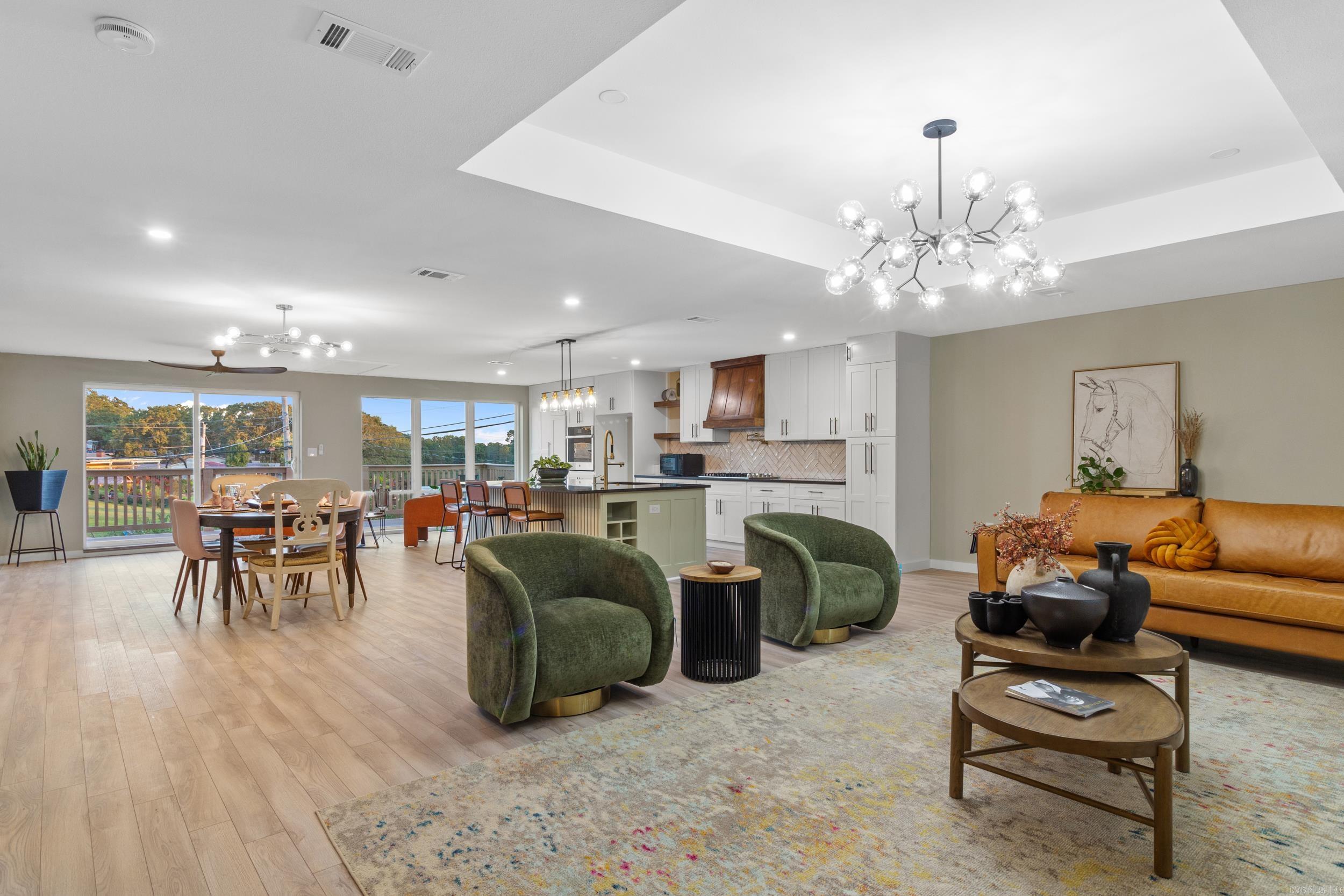 INDIAN HILLS - Residential