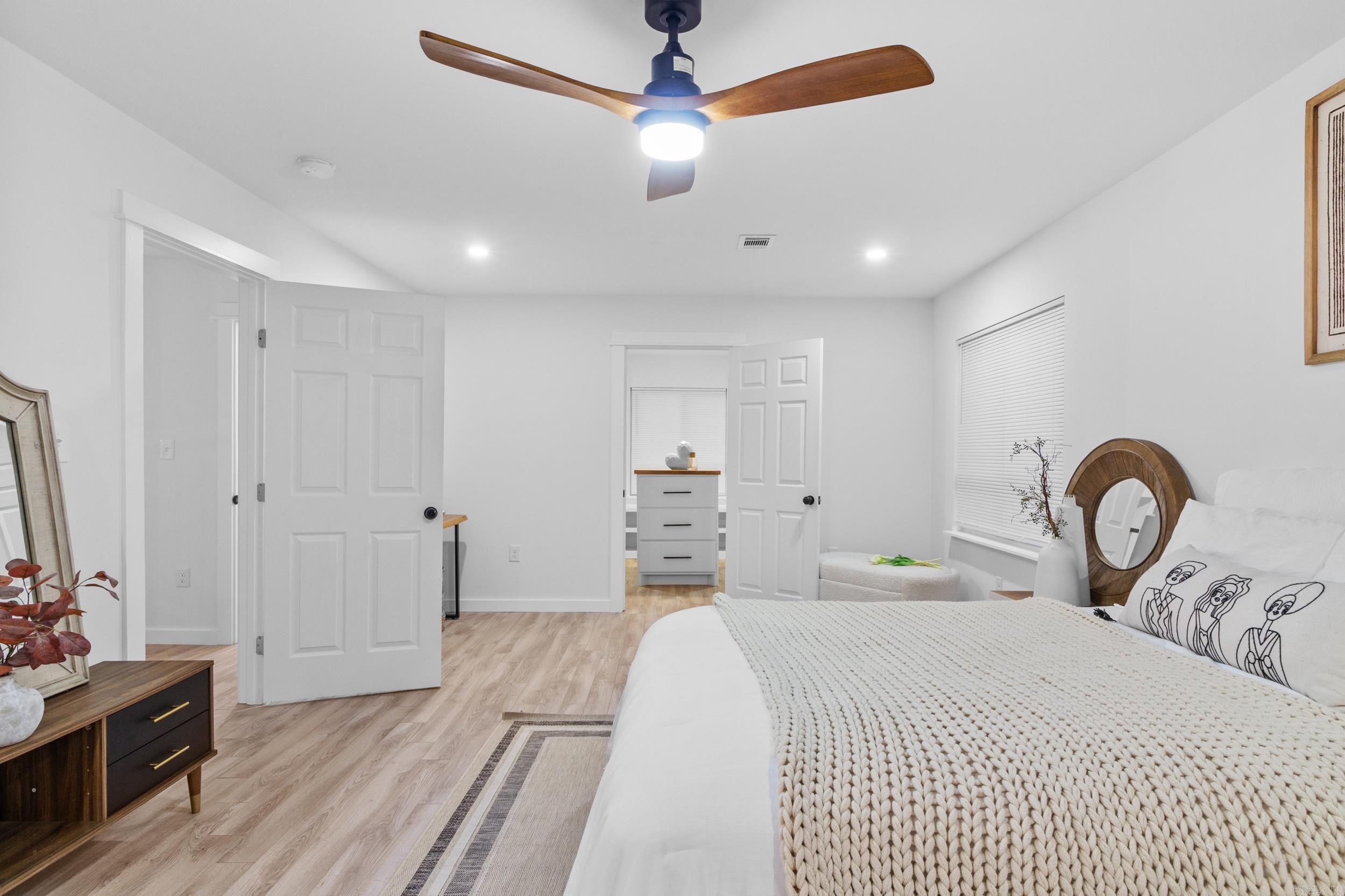 INDIAN HILLS - Residential