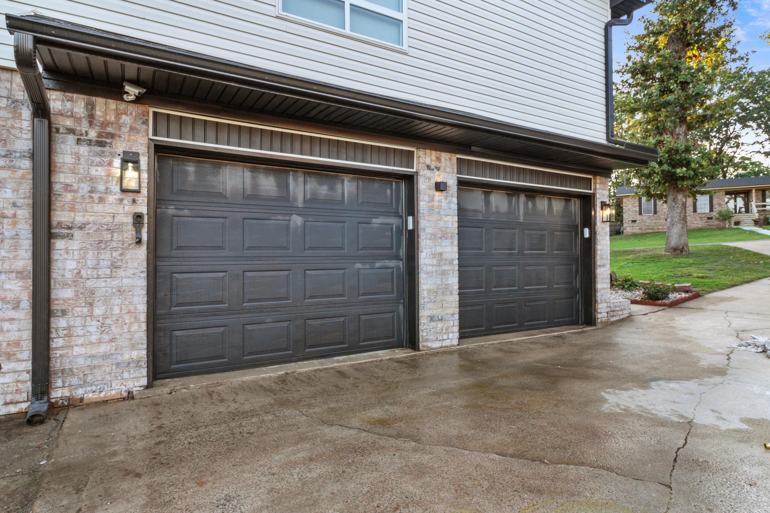 INDIAN HILLS - Residential