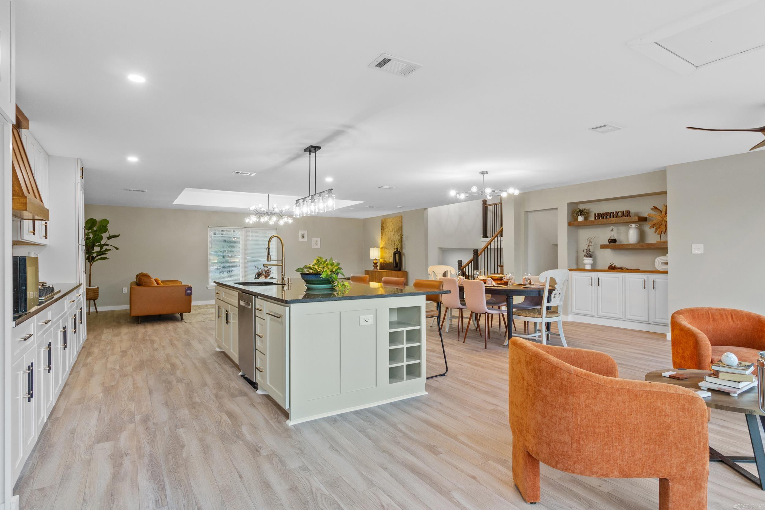 INDIAN HILLS - Residential