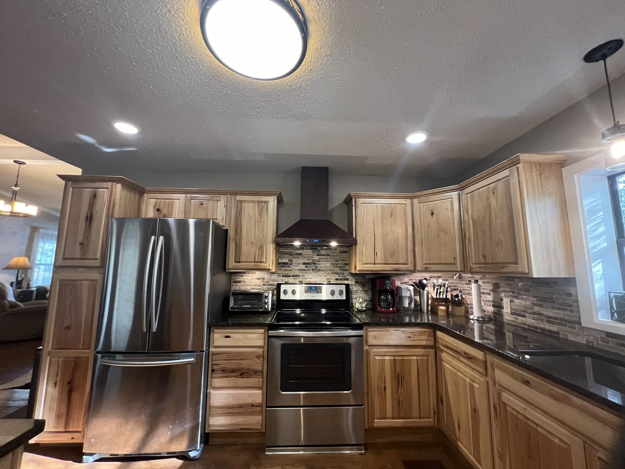 WOODLAND HILLS - Residential