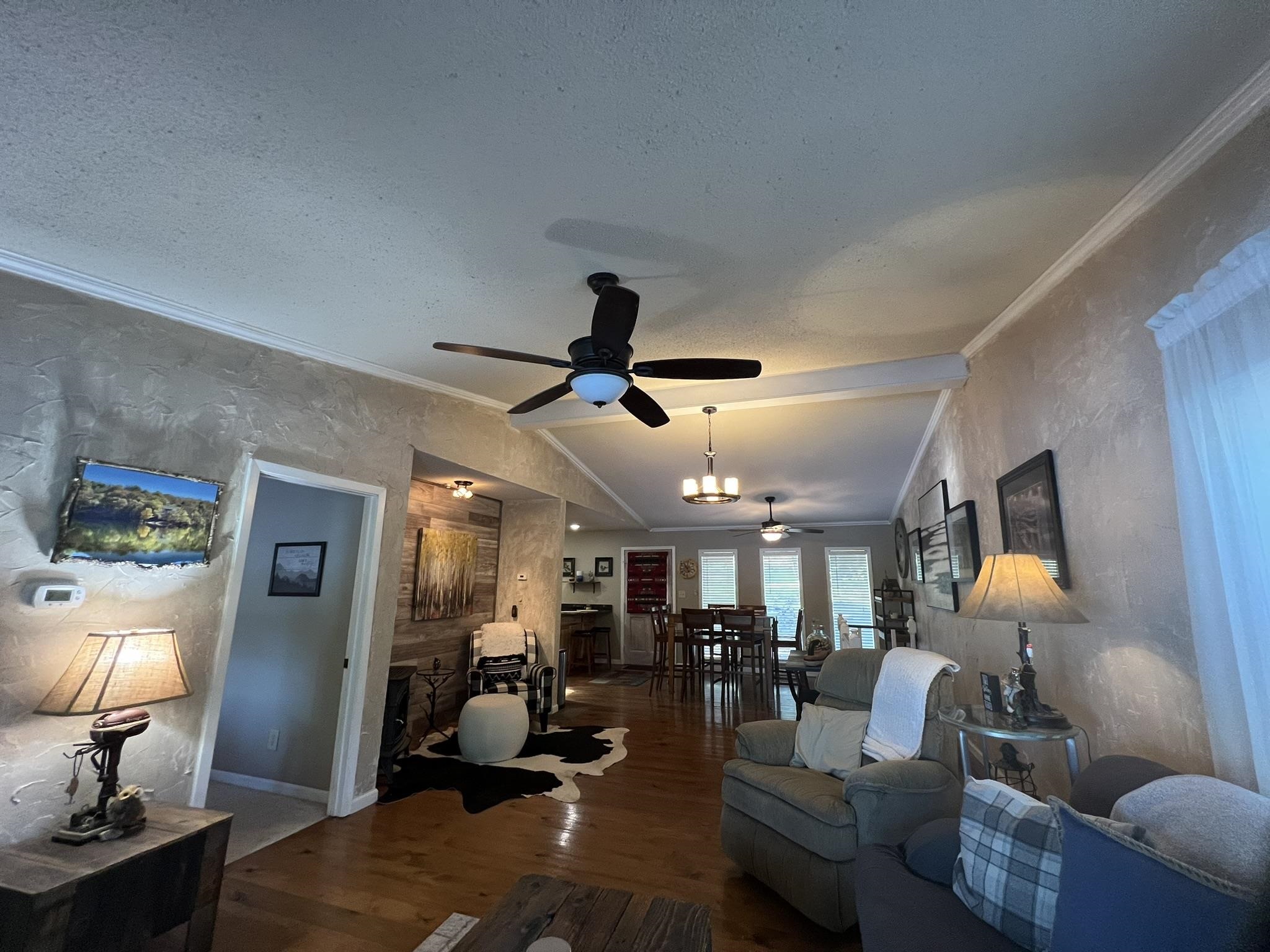 WOODLAND HILLS - Residential