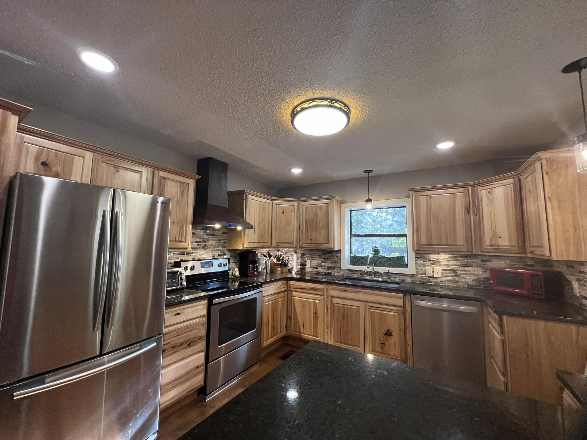 WOODLAND HILLS - Residential