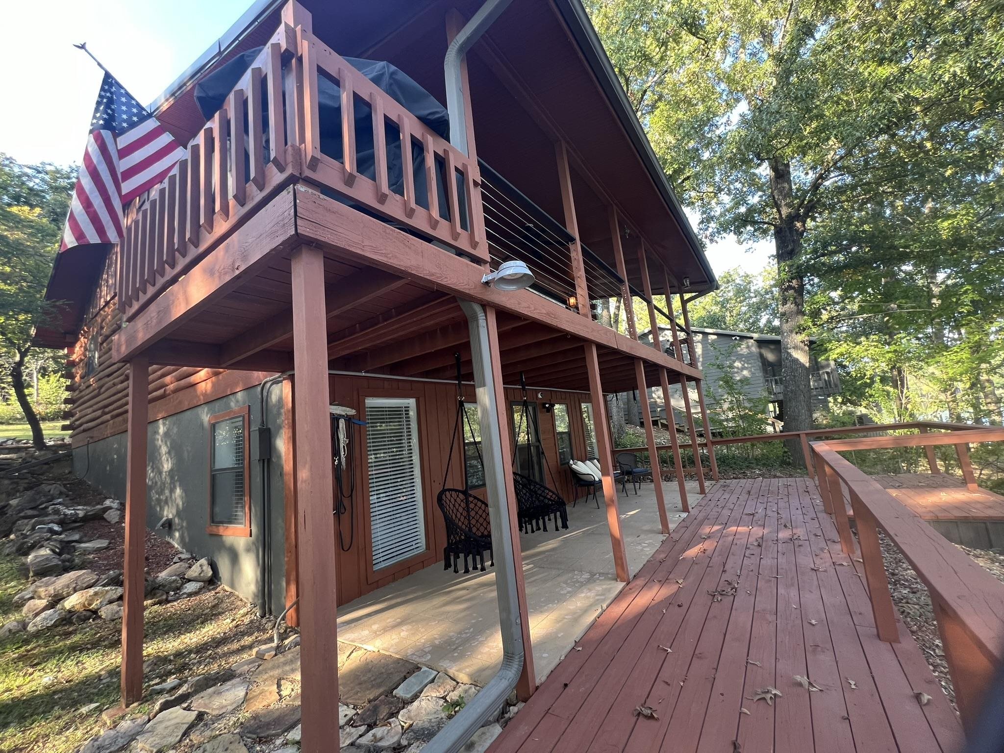 WOODLAND HILLS - Residential