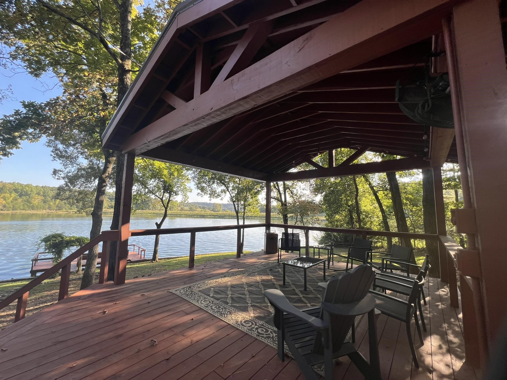 WOODLAND HILLS - Residential