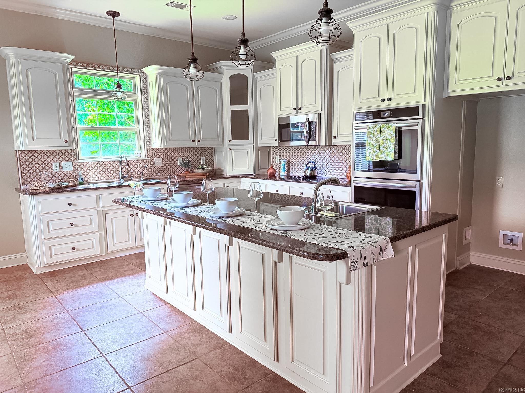 WOODMEADE - Residential