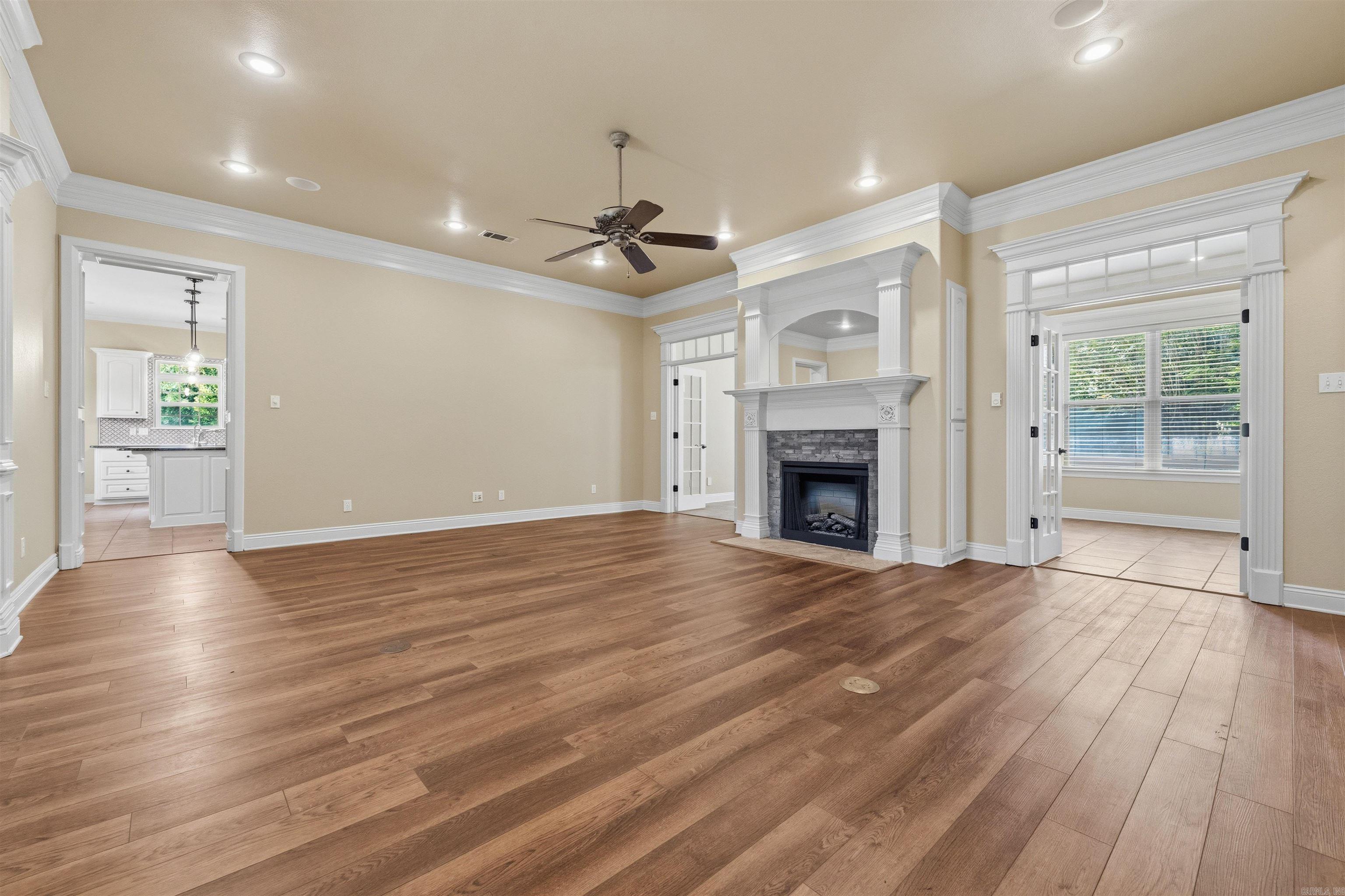 WOODMEADE - Residential