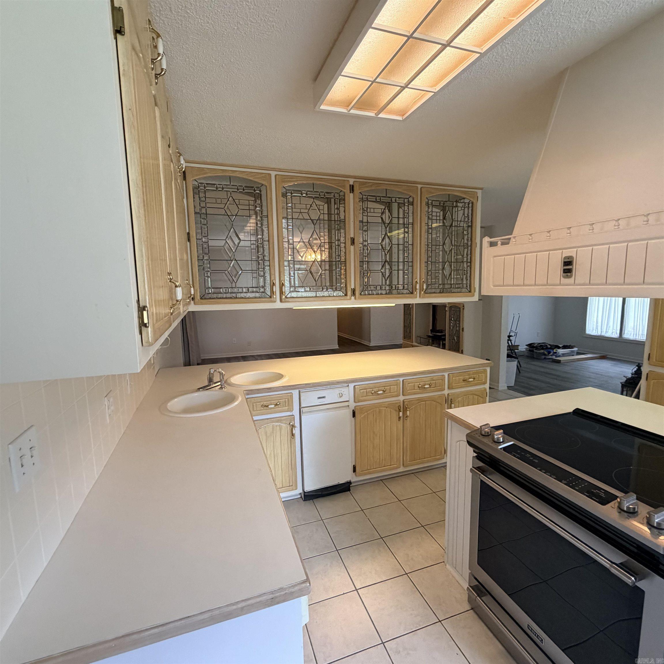 M&B PIGGOTT 2-20-8 - Residential