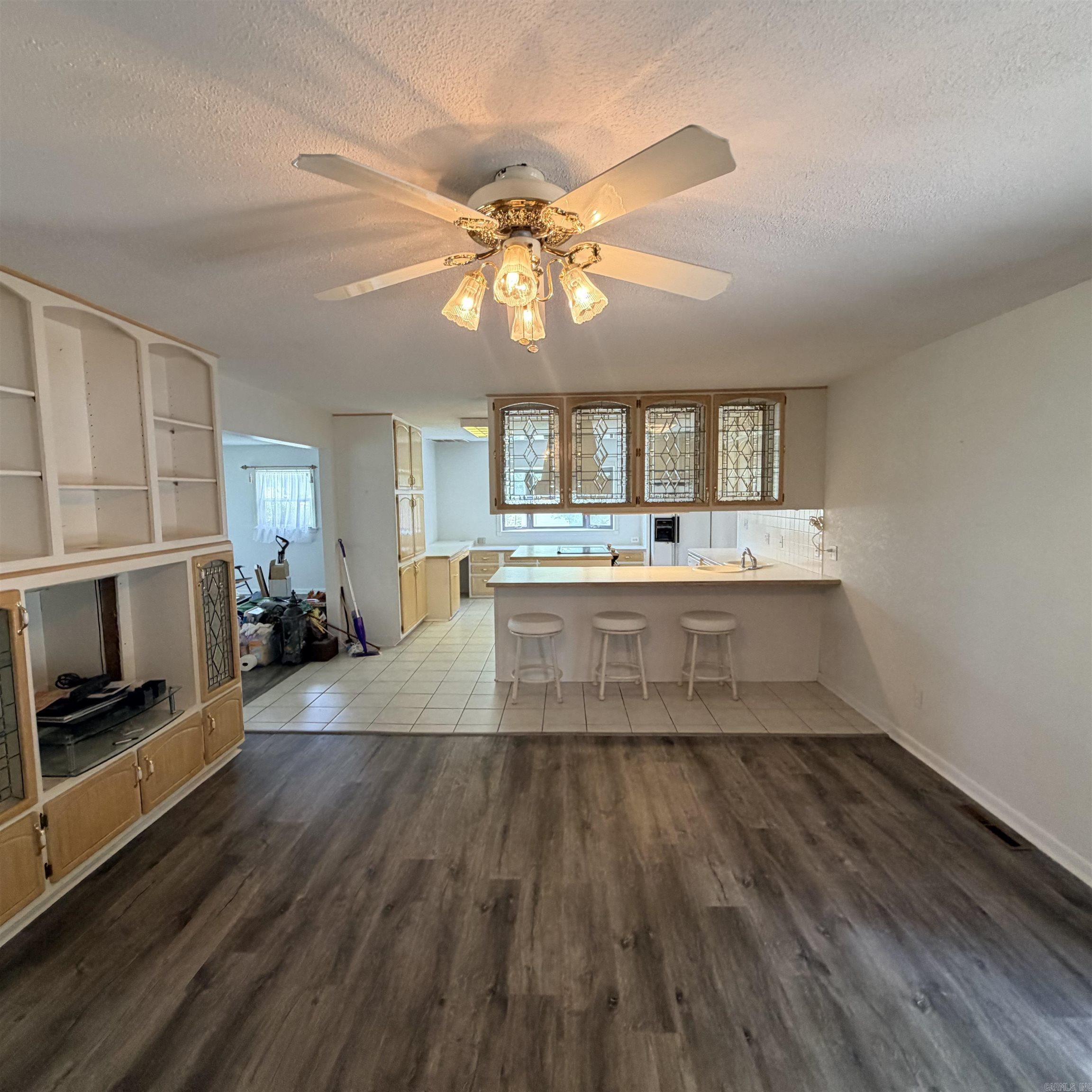 M&B PIGGOTT 2-20-8 - Residential