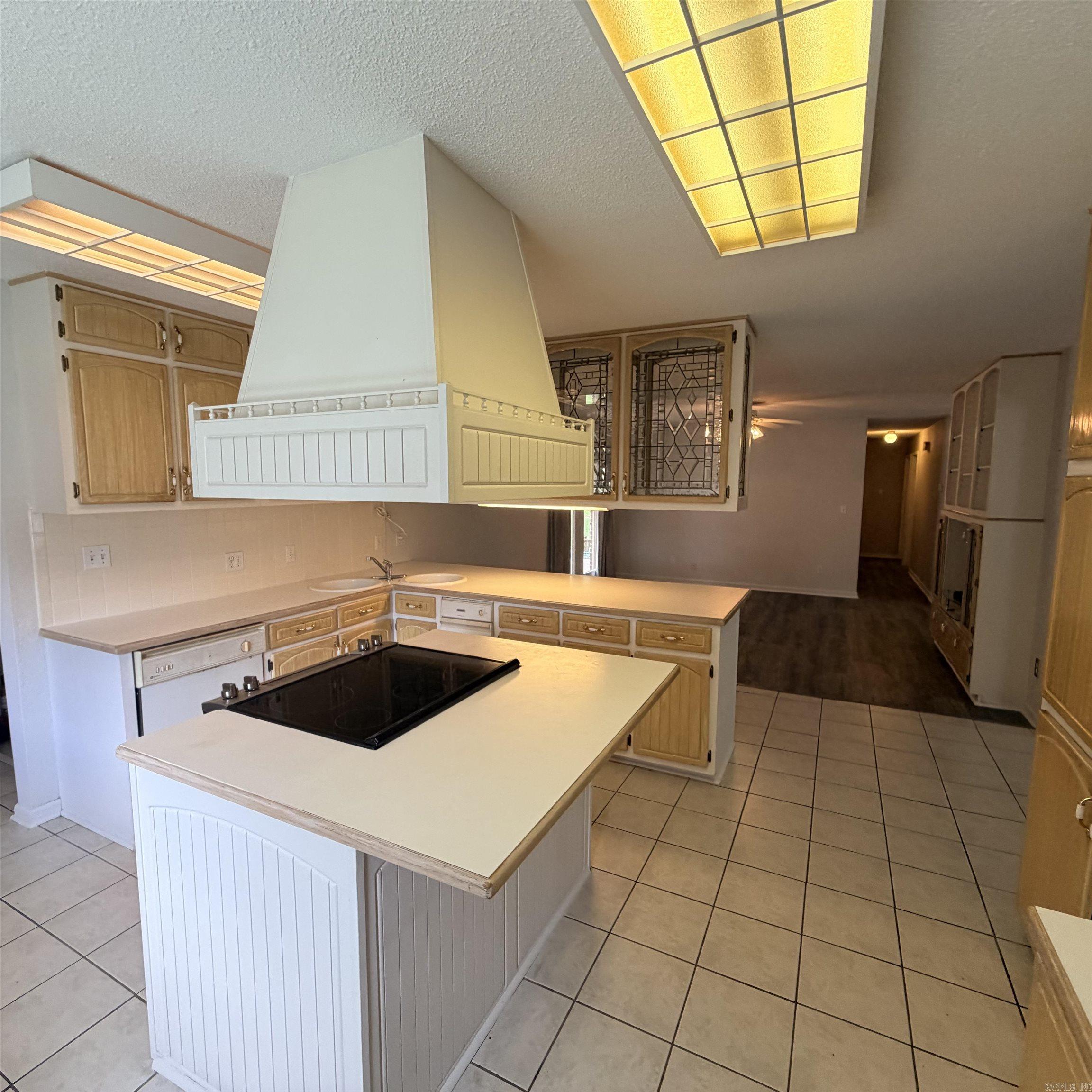M&B PIGGOTT 2-20-8 - Residential