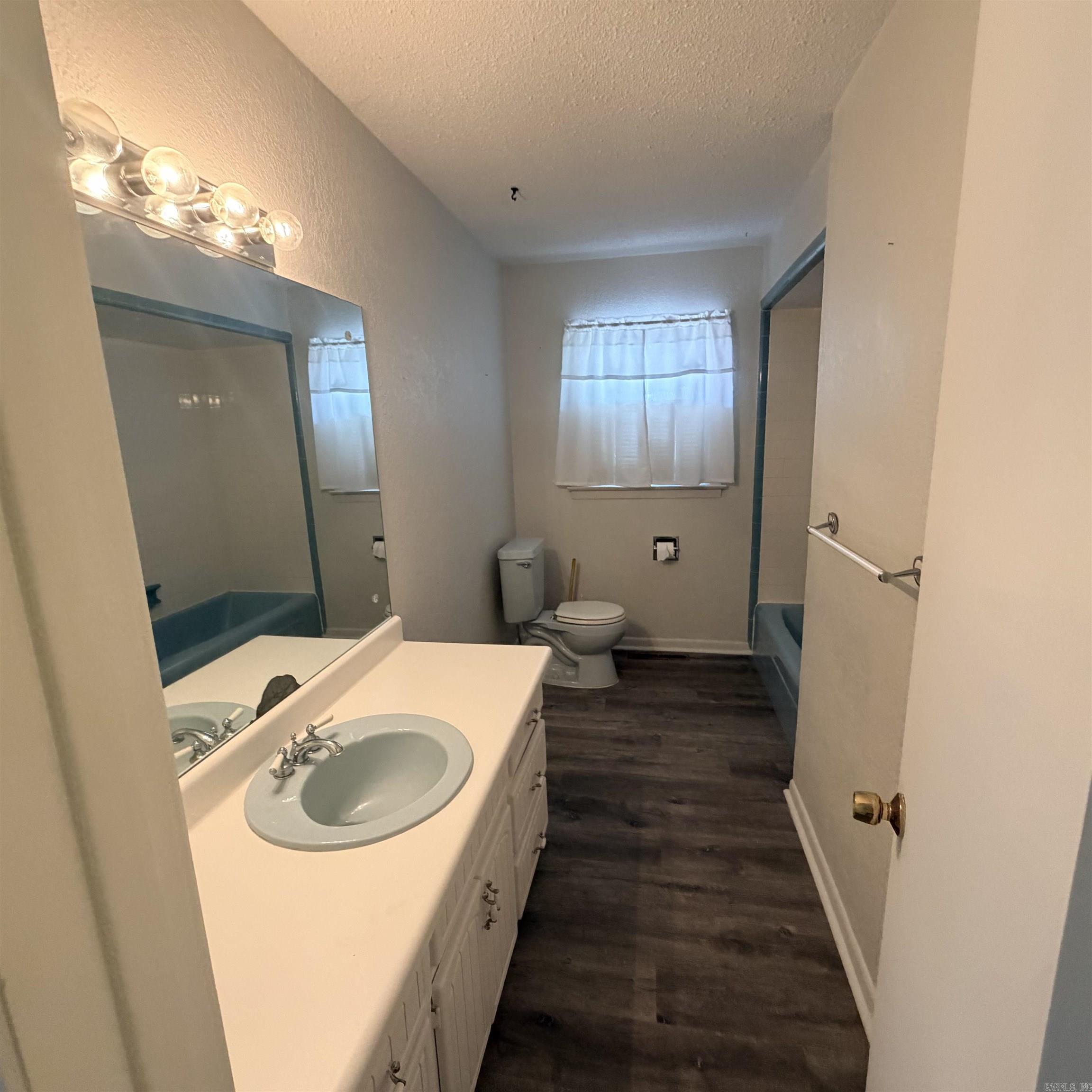 M&B PIGGOTT 2-20-8 - Residential