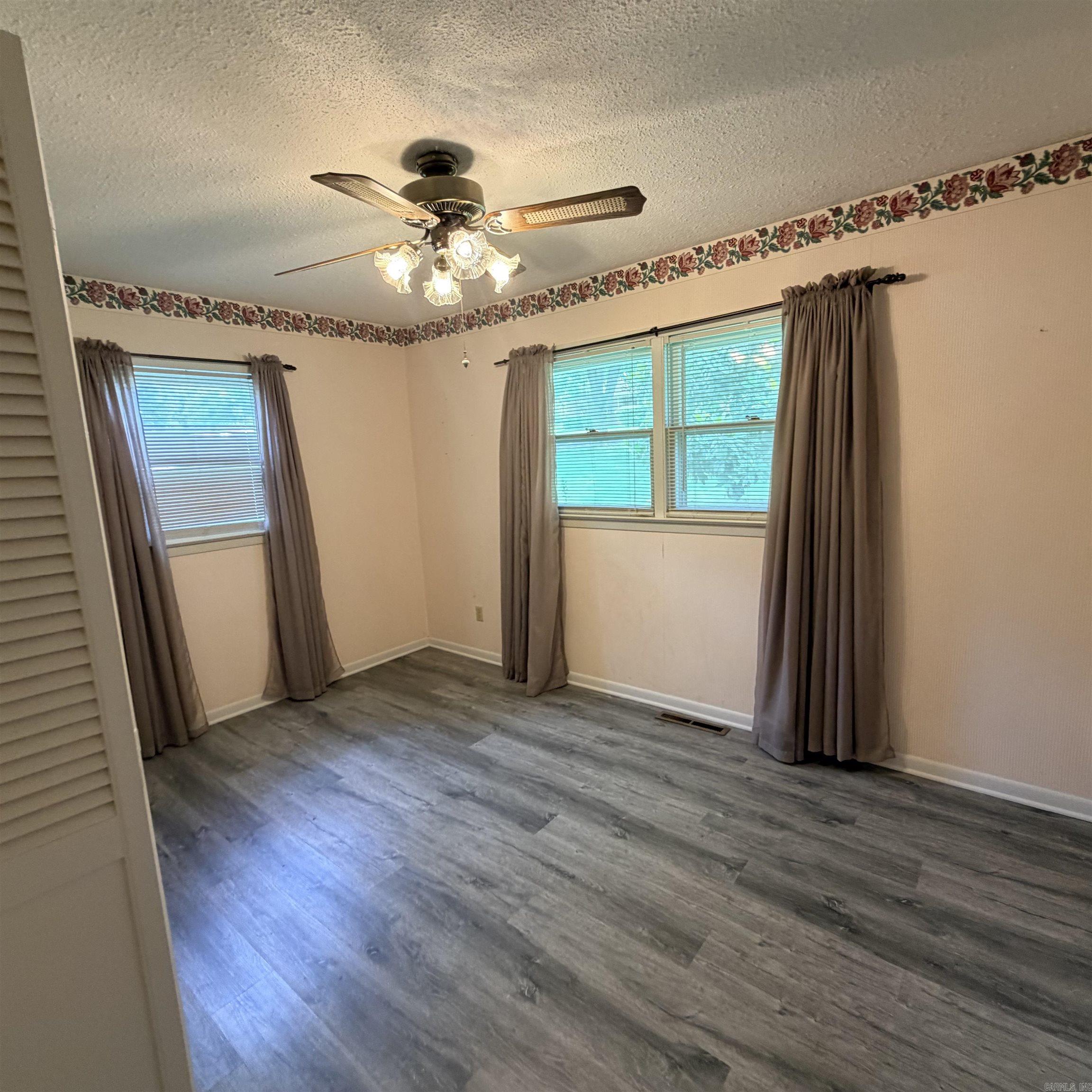 M&B PIGGOTT 2-20-8 - Residential