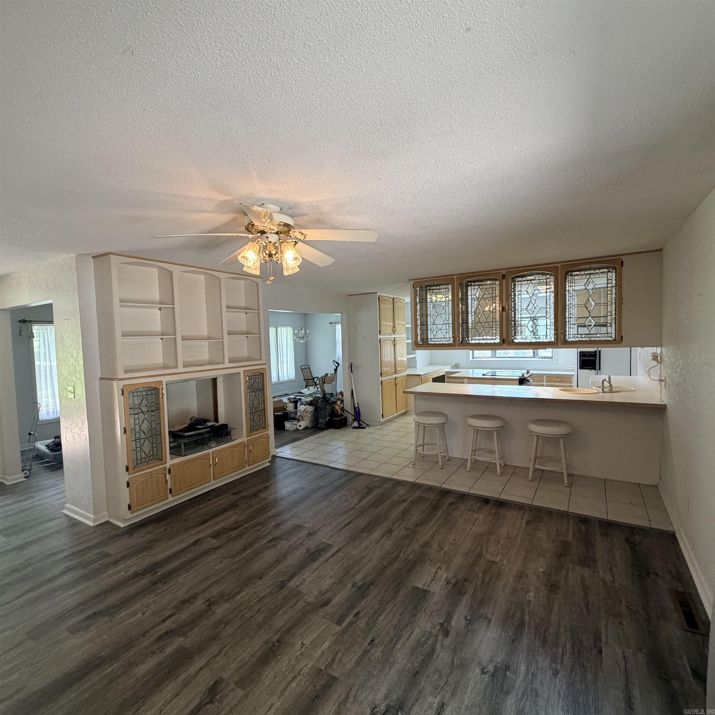 M&B PIGGOTT 2-20-8 - Residential